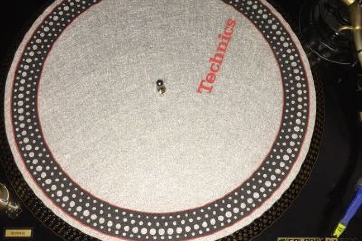 Location Platine DJ Vynil RP 7000 GOLD - Lightyshare