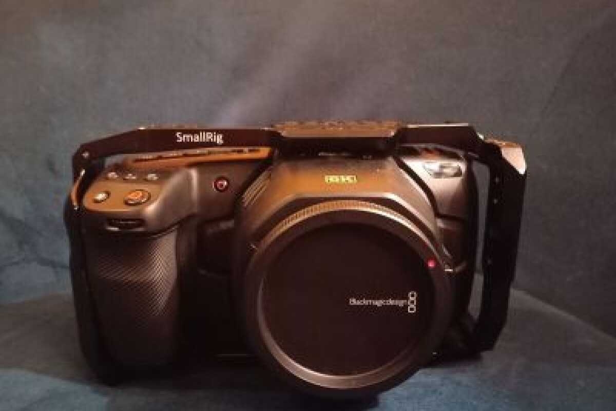 Location BMPCC 6K + CAGE + SSD T5 1TO - Lightyshare