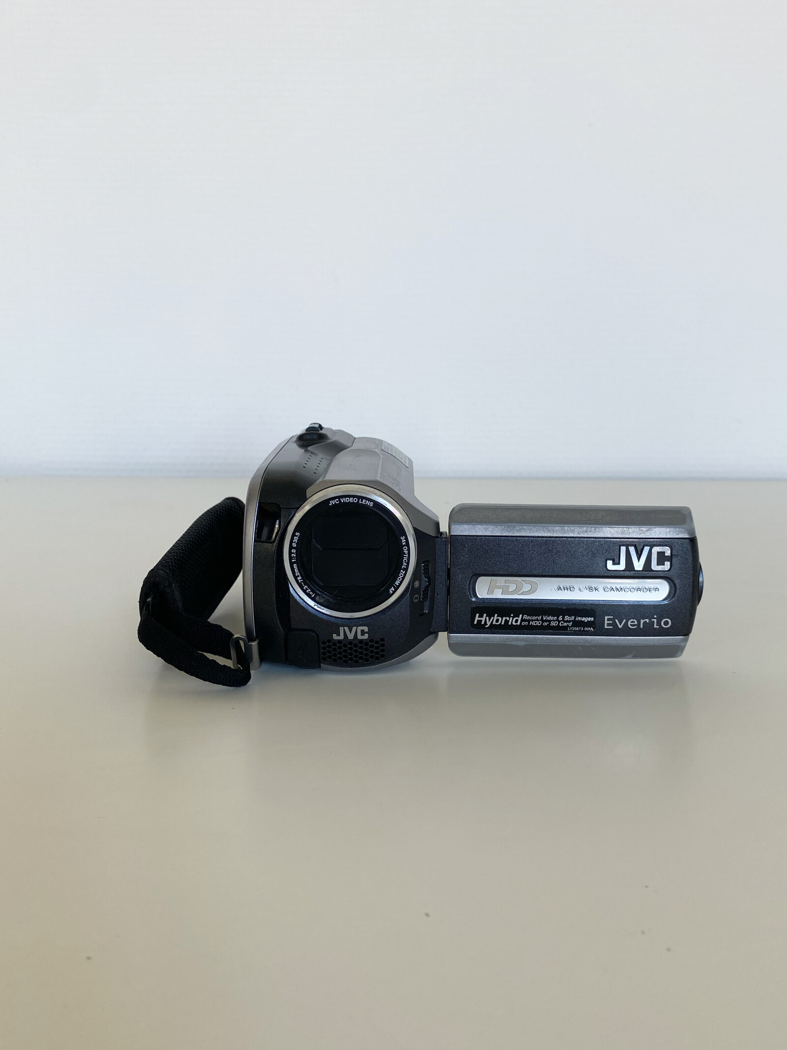 JVC CAMESCOPE VHS - Photo 1 sur 3