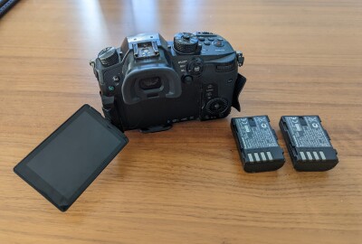 Location Panasonic Lumix GH5 V-Log + Batteries
