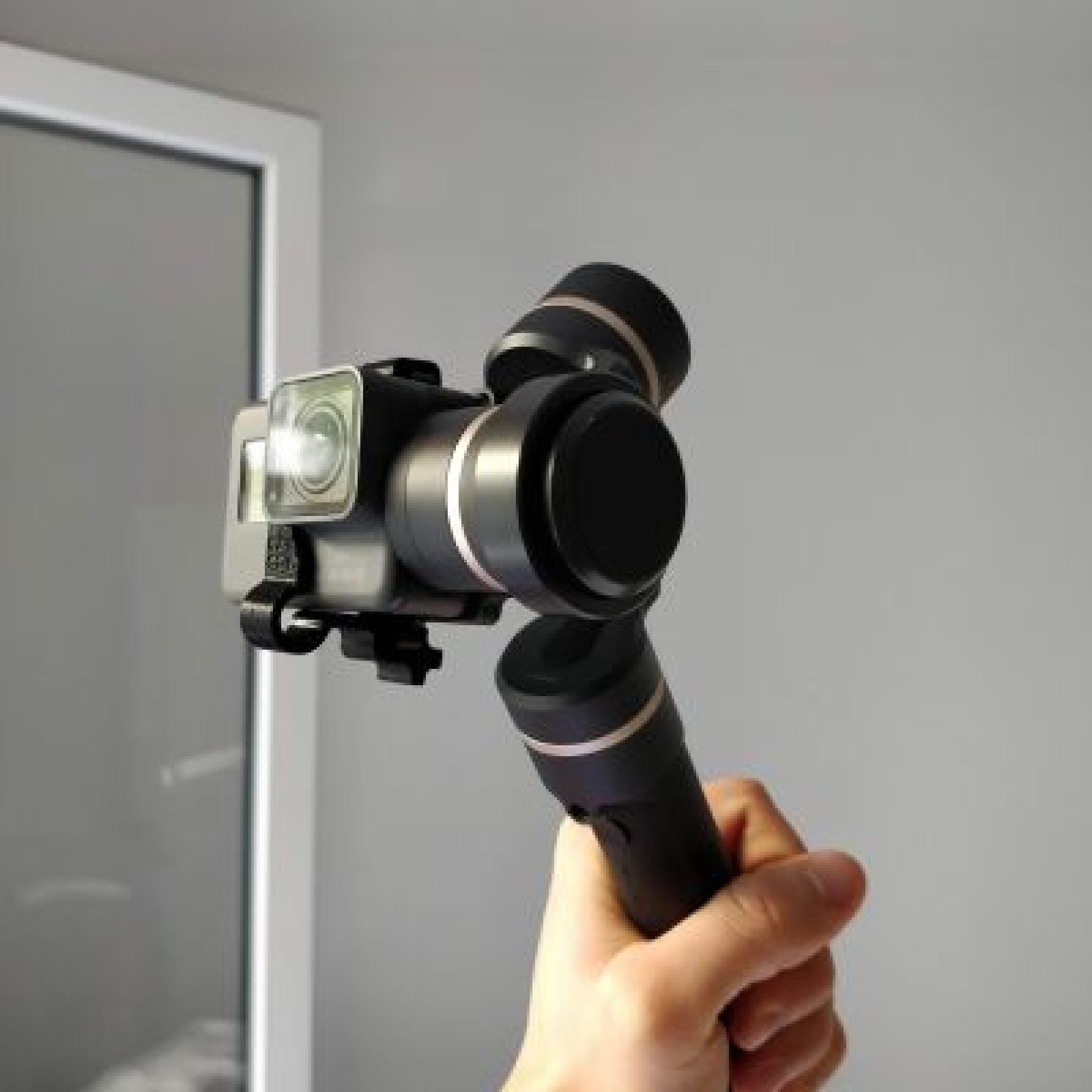 Stabilisateur GoPro 5/6/7 Feiyu G5 + PERCHE - Photo 1 sur 5
