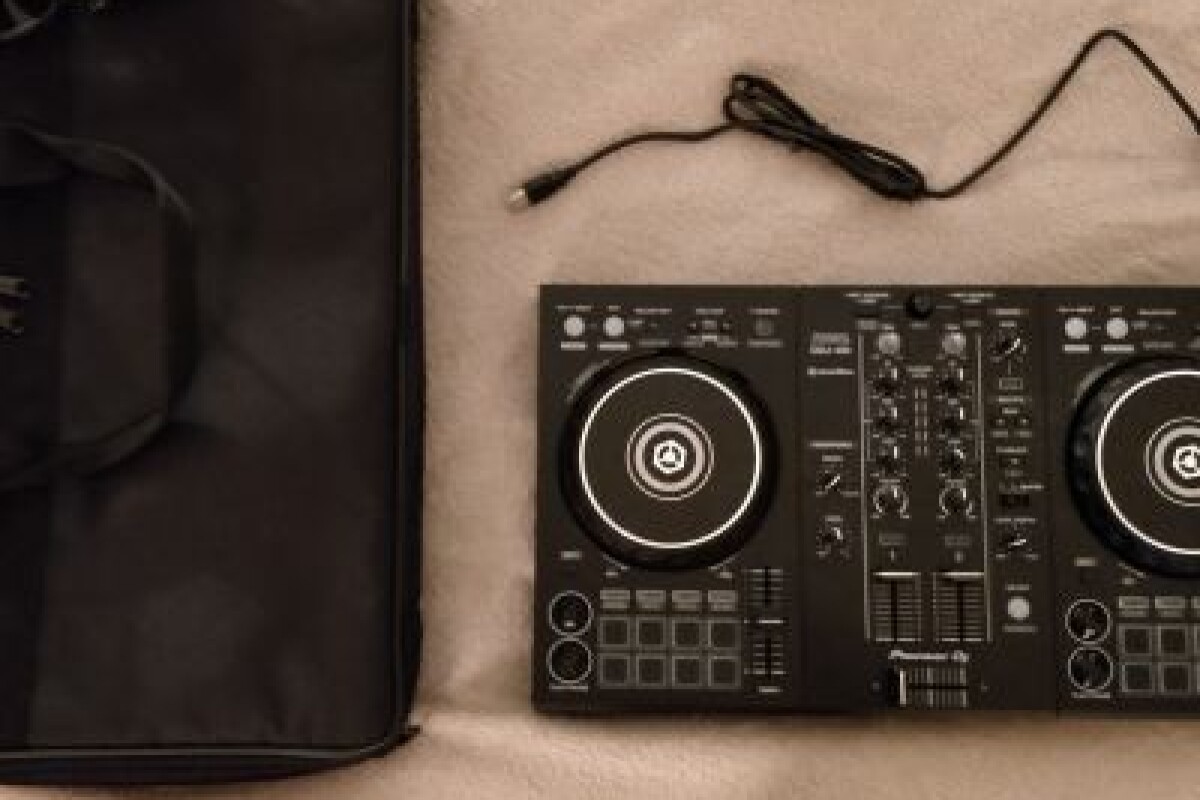 Location Platine Pionner DDJ 400 - Lightyshare