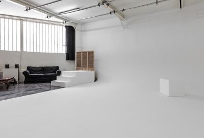 Location 100 M2 - PLATEAU CYCLO