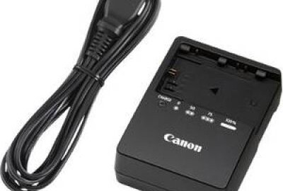 Location 2 Batteries CANON LP-E6 + Chargeur