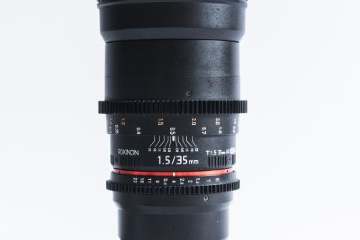 Location Rokinon 35mm T1.5. Cine AS UMC II - Lightyshare