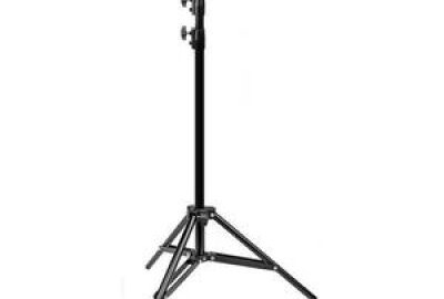 Location Aputure 120D Mark II + Fresnel + Pied