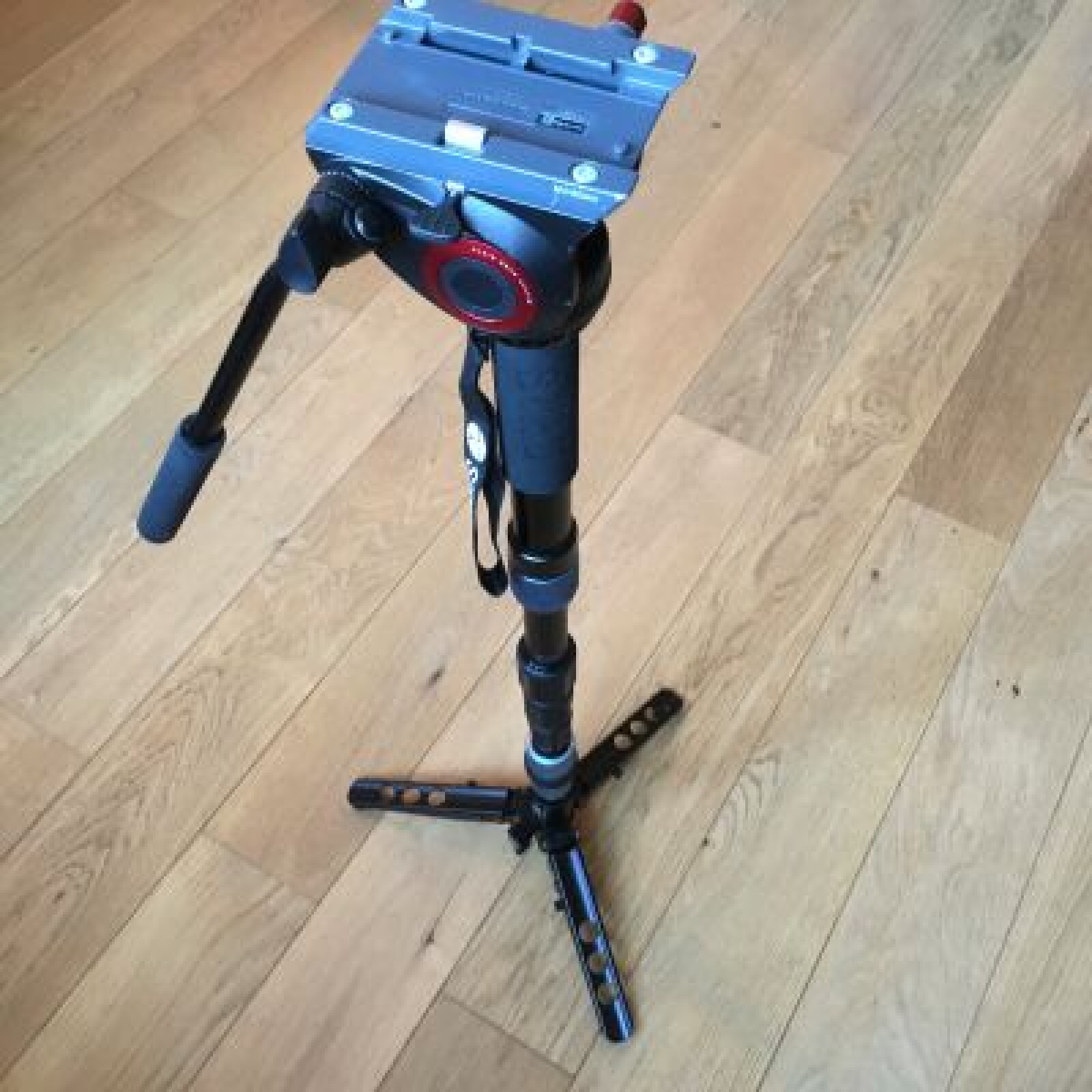 Monopod Sirui aluminium SI-P204S - Photo 3 sur 4