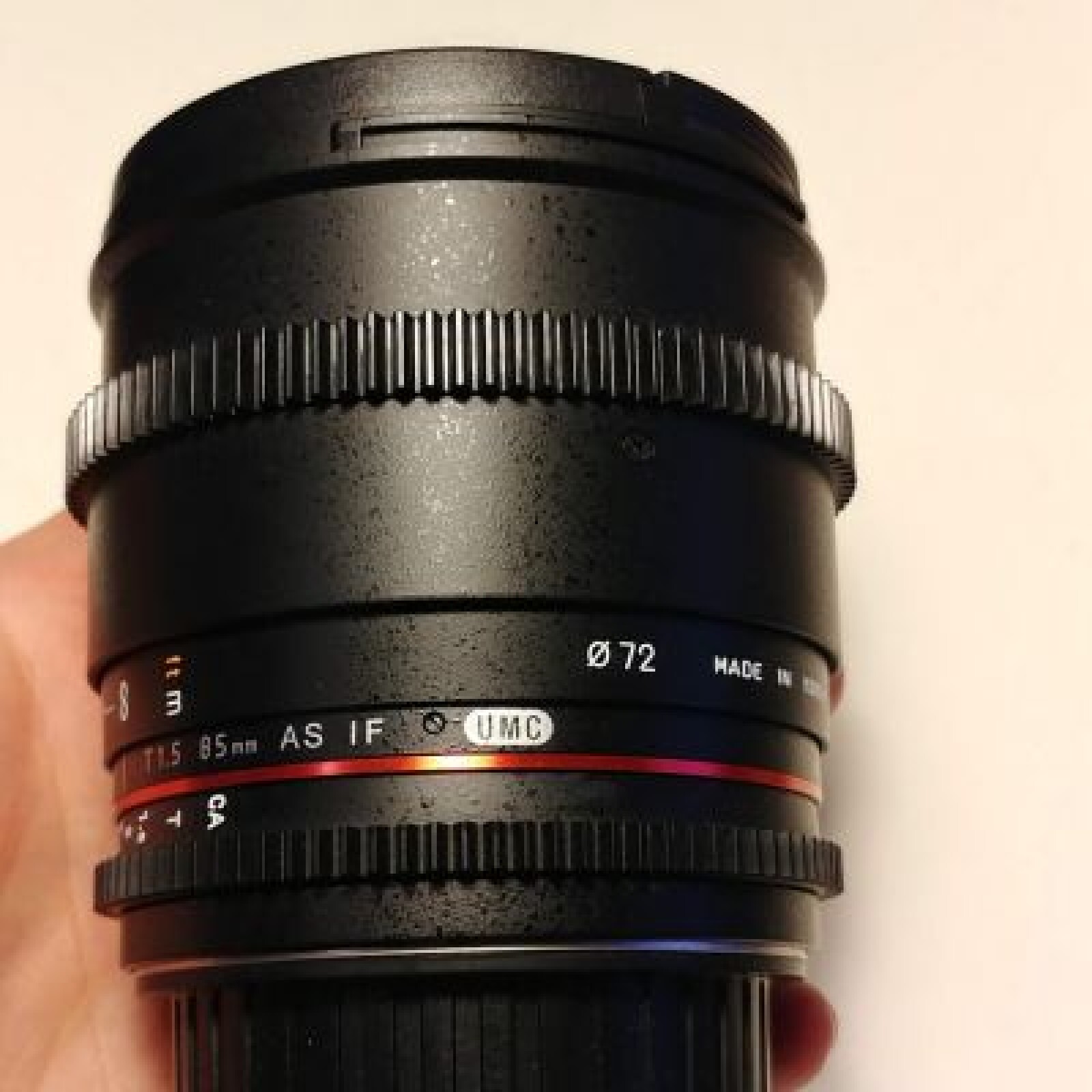 Samyang : 85mm T1.5 AS IF UMC VDSLR II pour Canon (monture EF) - Photo 2 sur 3