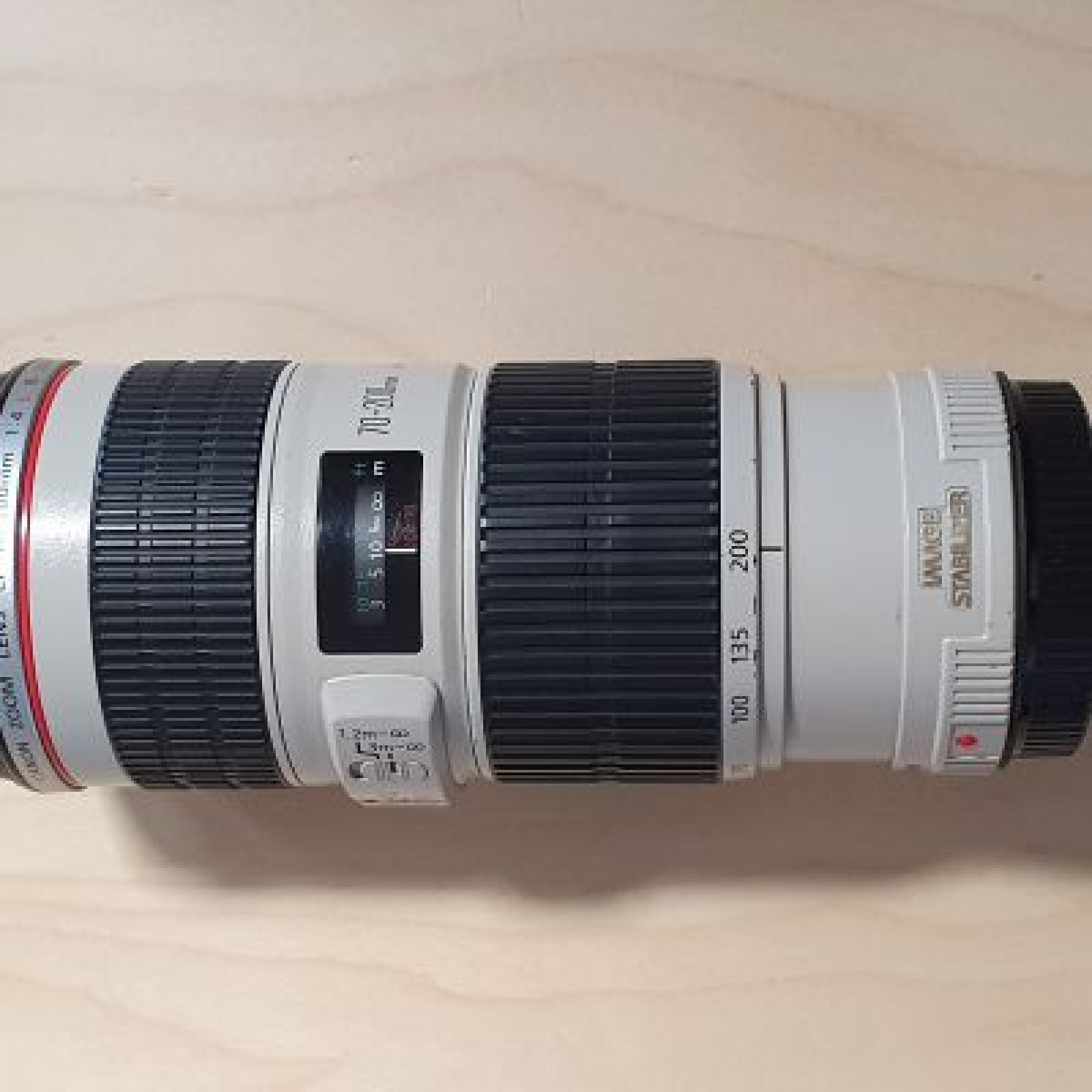 EF 70-200mm F/4L IS USM - Photo 1 sur 2