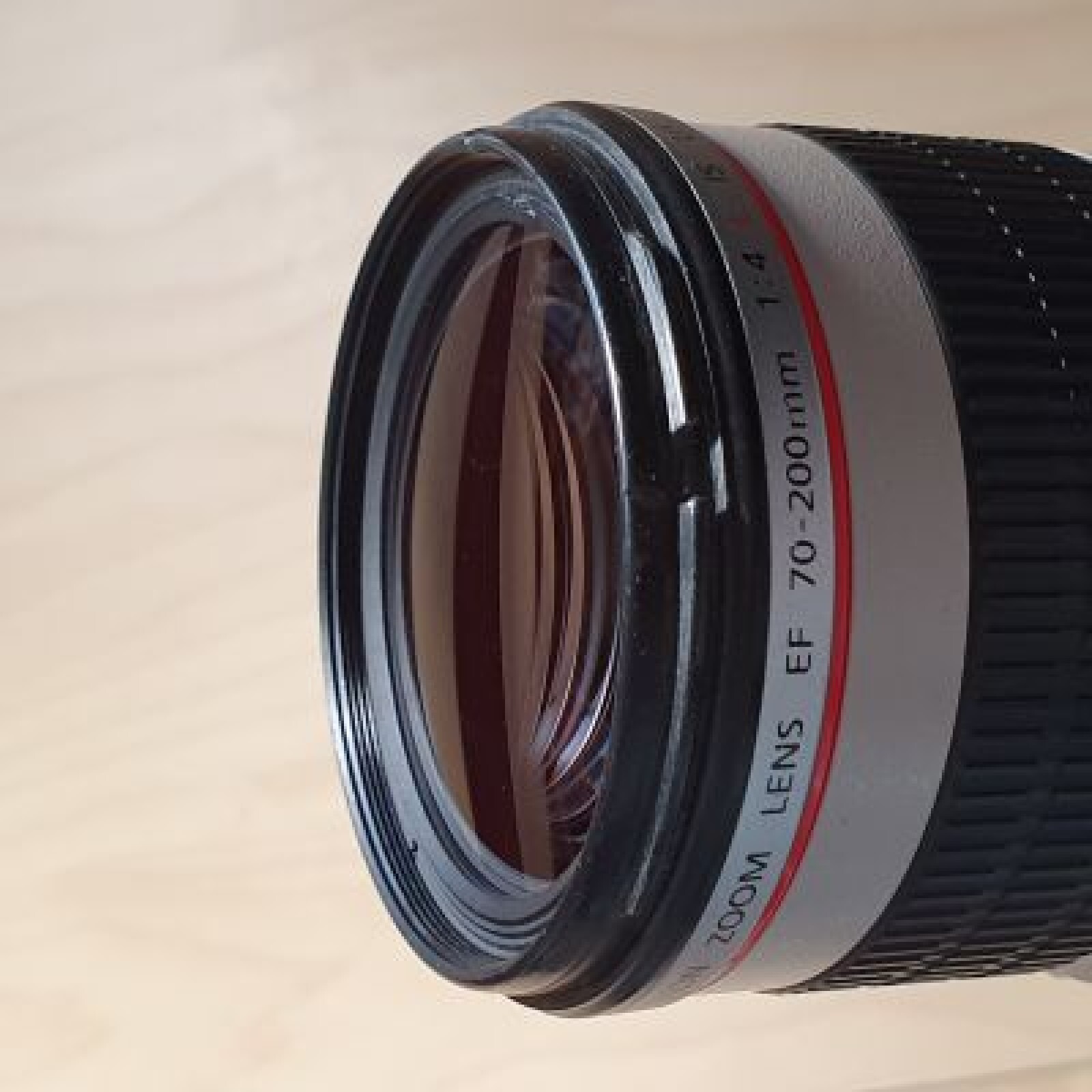 EF 70-200mm F/4L IS USM - Photo 2 sur 2