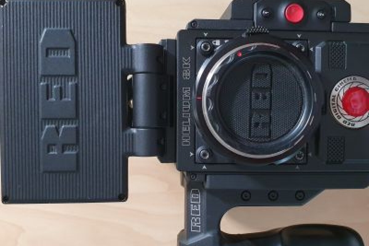 Location RED Helium 8K Epic-W (avec accessoire) - Lightyshare
