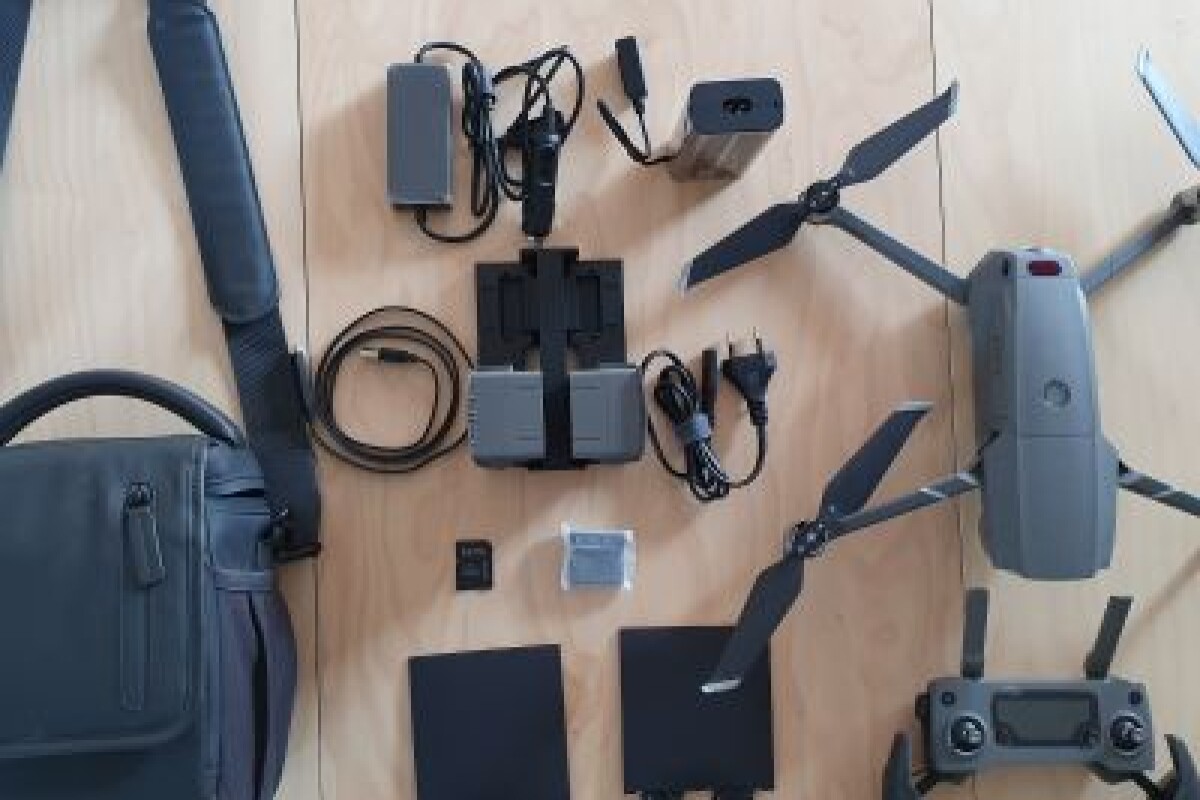 Location Mavic 2 Pro + Kit Fly More Combo - Lightyshare
