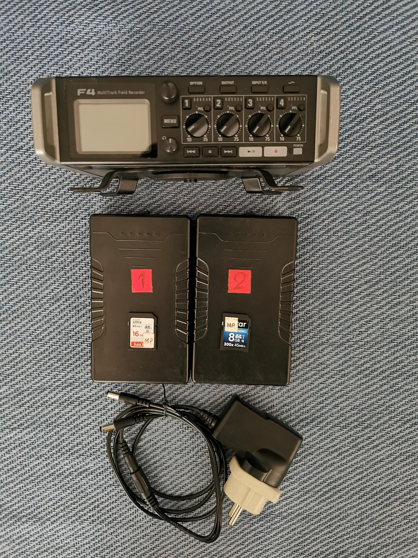 Zoom F4 - Kit Enregistreur multipiste audio - Photo 2 sur 7