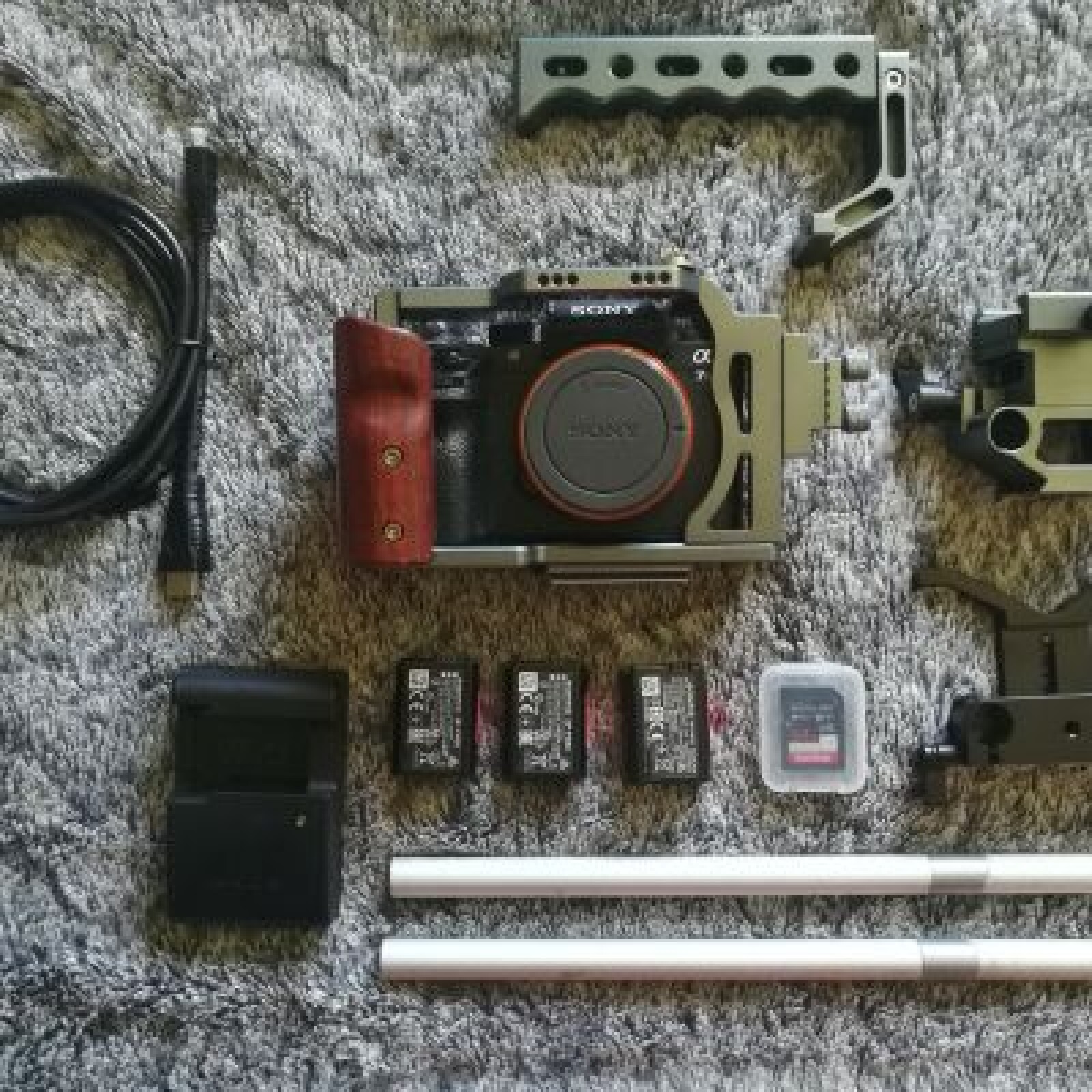 Kit Sony a7sII / a7s2 + adaptateur + cage + HDMI - Photo 1 sur 3