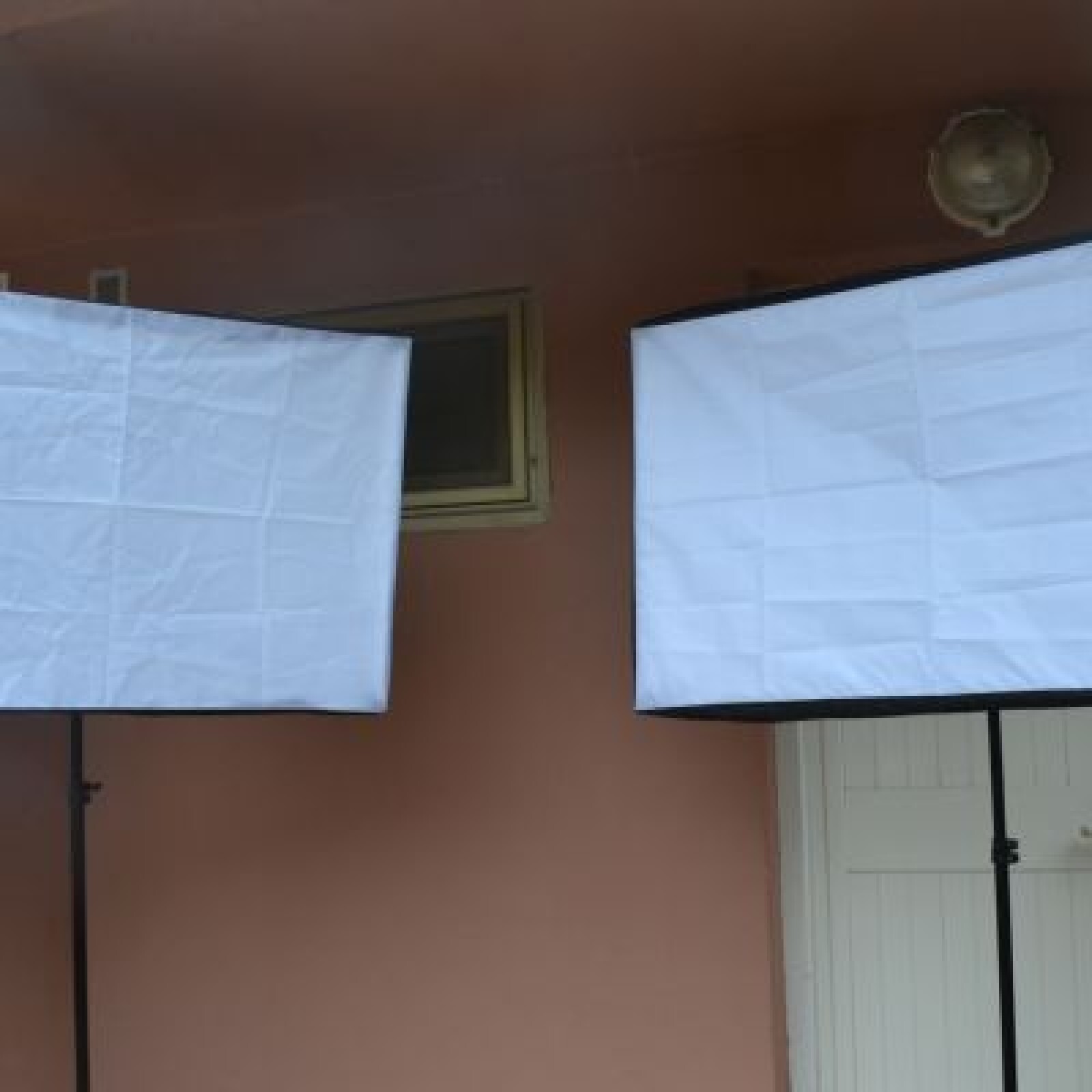 ENSEMBLE DE TOURNAGE - Photo 3 sur 5