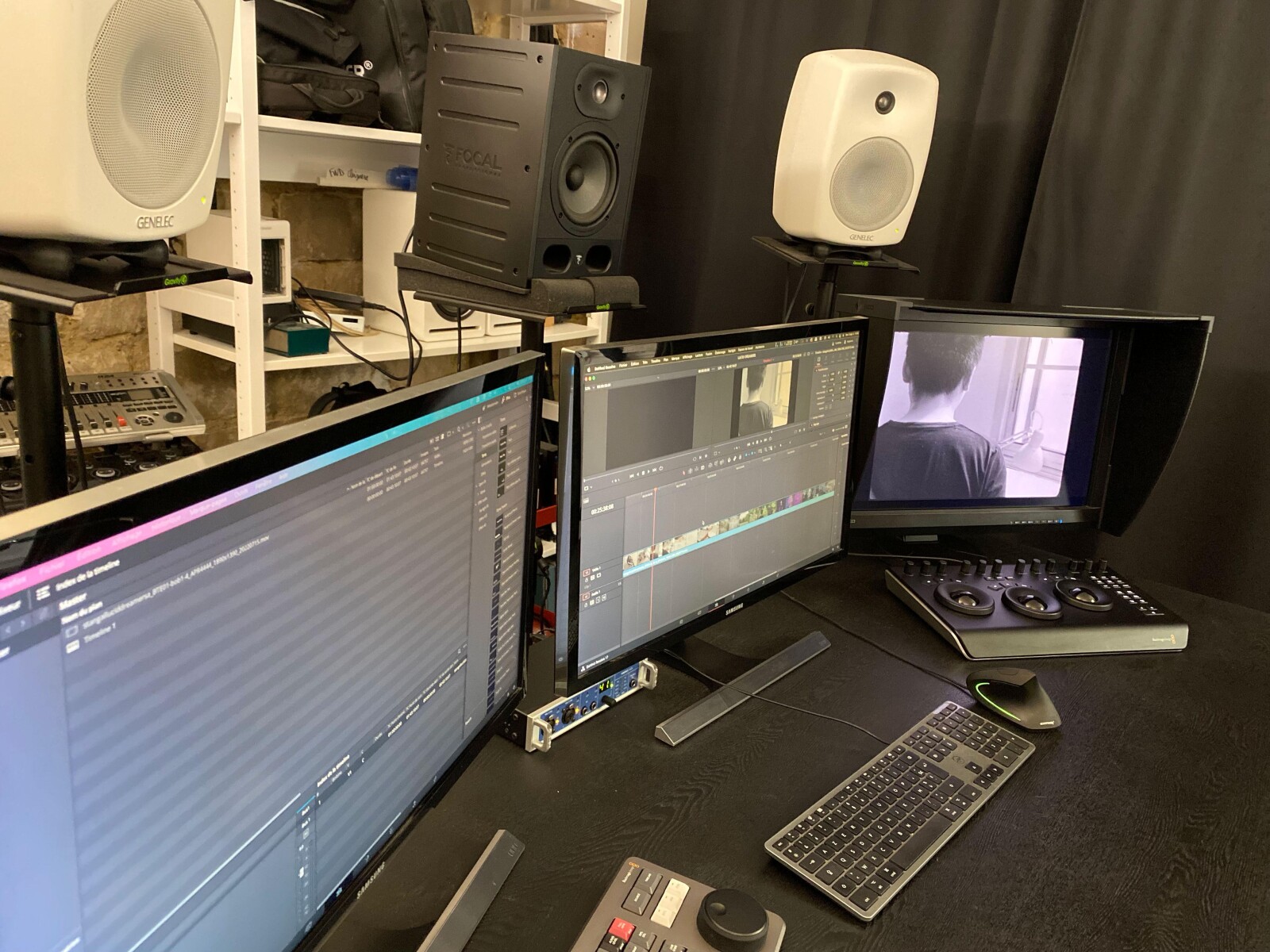 Station d'étalonnage DaVinci Resolve - Photo 2 sur 2