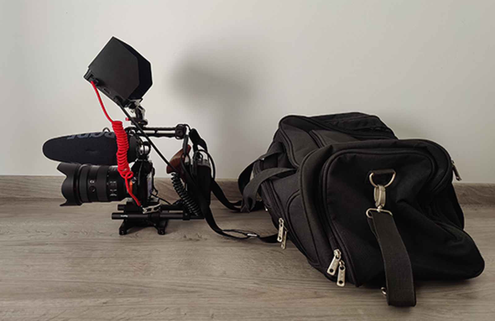 Sony a7s + Sony 24-105mm f4 + rig complète - Photo 2 sur 9