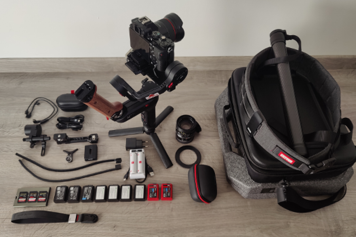 Location Sony a7s + gimbal avec follow-focus + 2 objectifs - Lightyshare