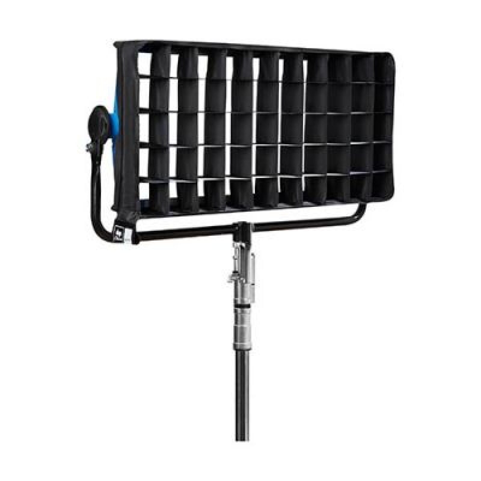 ARRI skypanel s60-c Complet avec snapbag et grid DOP S60-c - Photo 2 sur 3