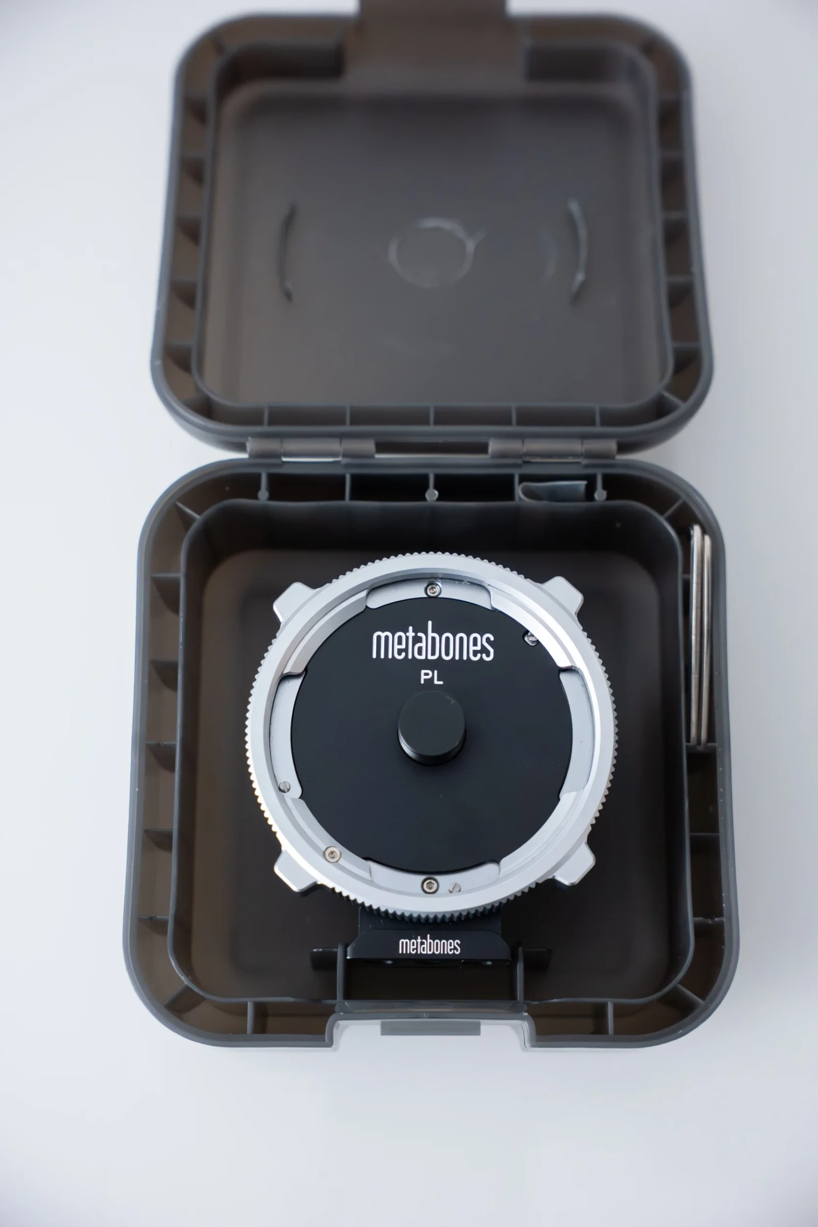 Metabones PL to L-mount T CINE Adapter - Photo 1 sur 3