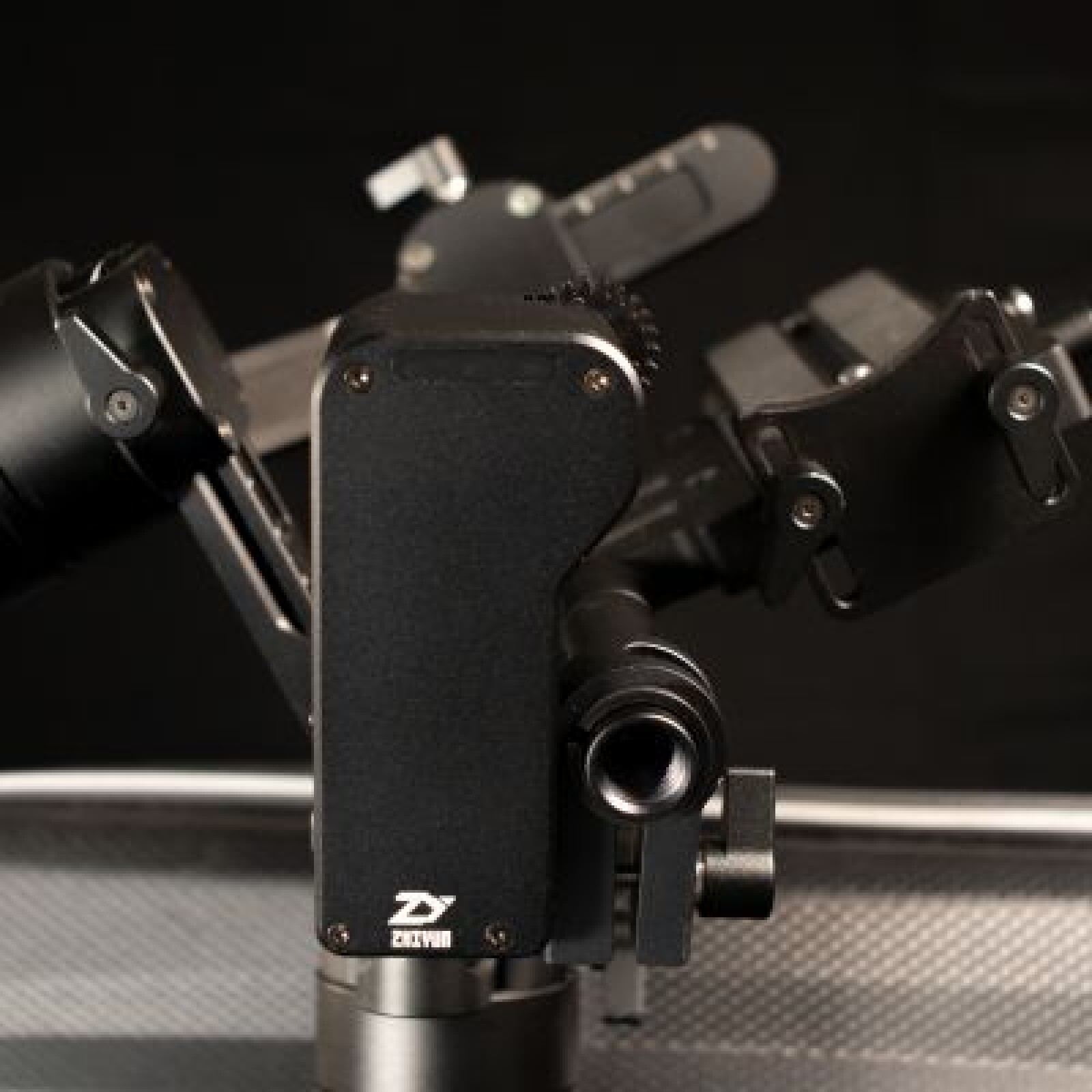 Zhiyun Crane 2 + Follow Focus - Photo 4 sur 5