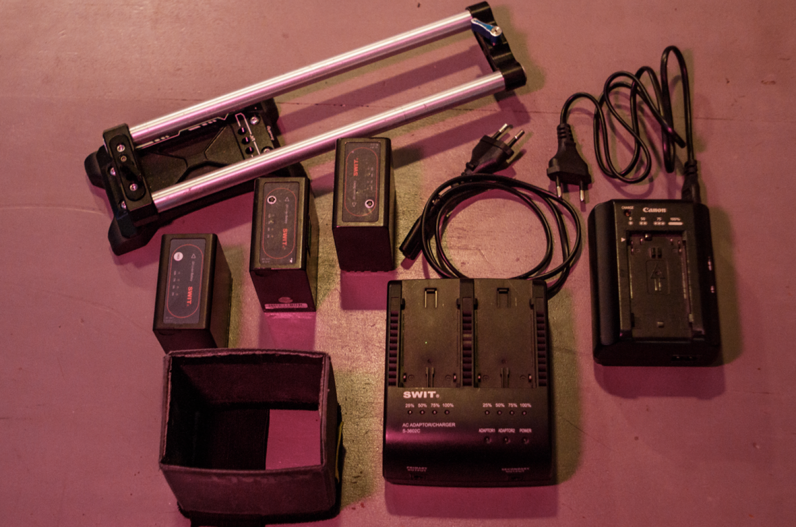 Canon EOS C300 - Pack complet tournage - Photo 4 sur 7