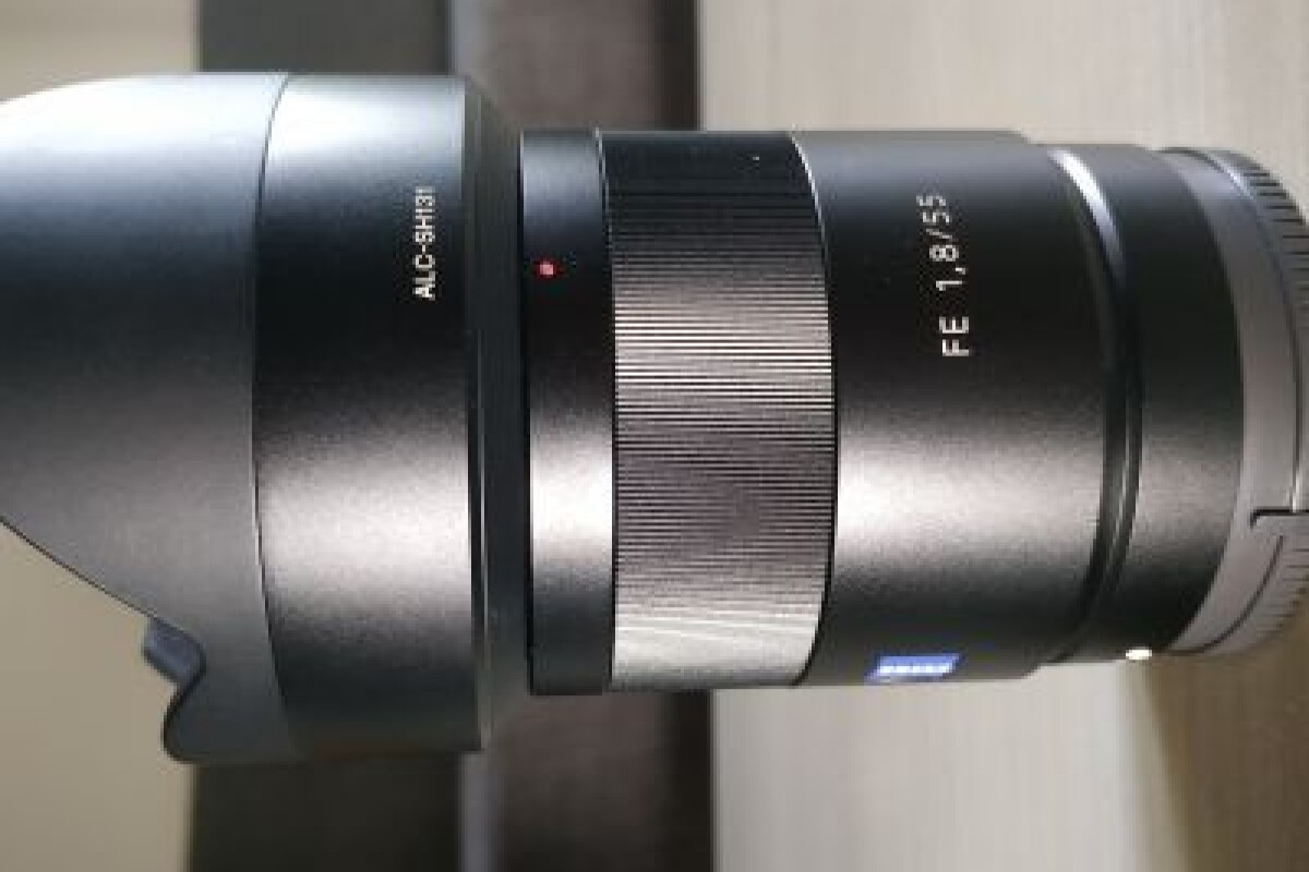 Location Sony ZEISS 55mm F1.8 - Lightyshare