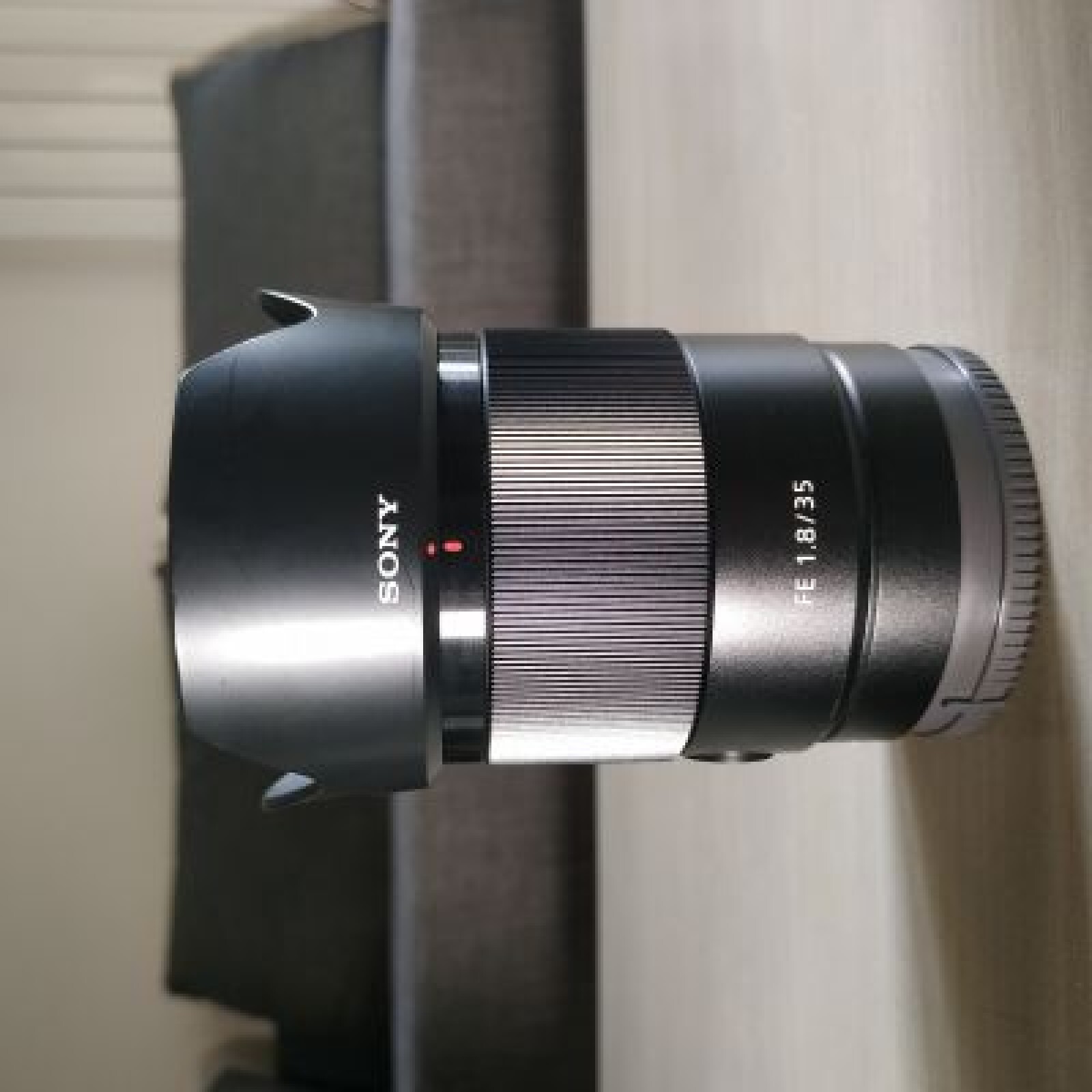 Objectif Sony 35mm F1.8 - Photo 1 sur 1