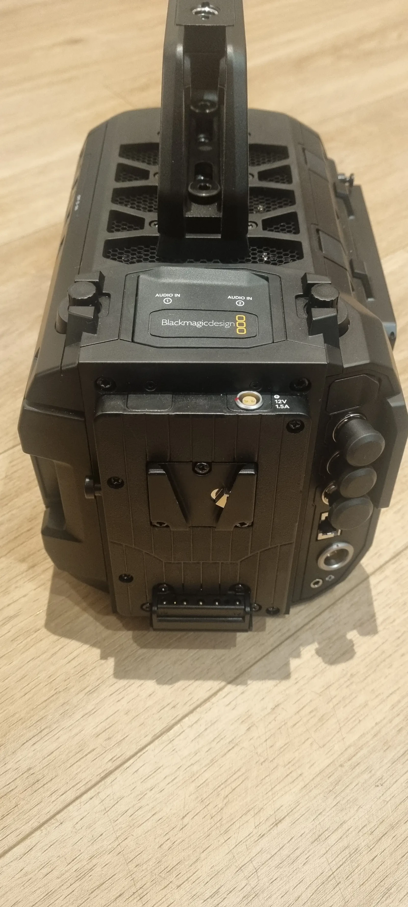 BLACKMAGIC URSA CINE 12K LF - Photo 4 sur 6