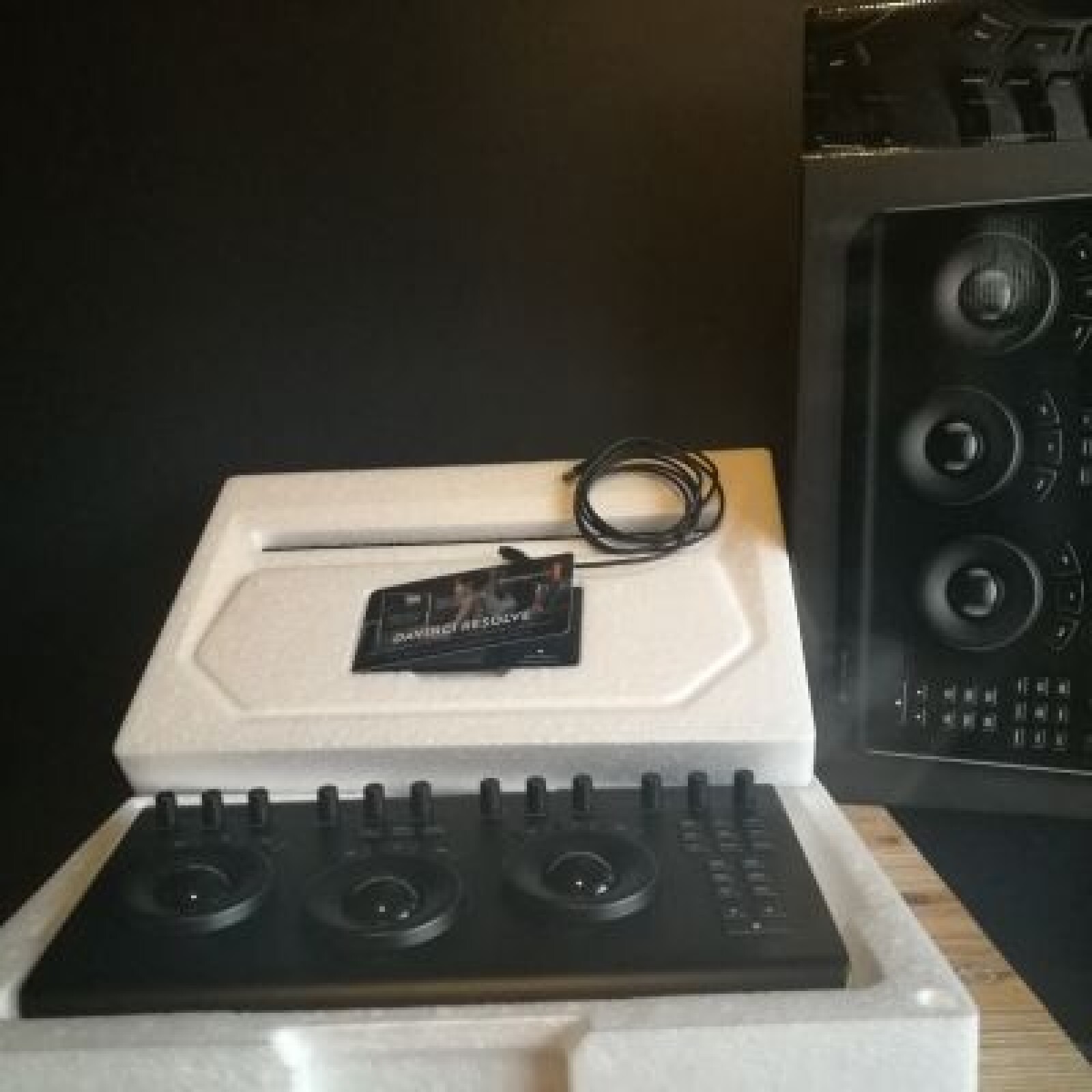 Blackmagic Micro Panel - Photo 2 sur 3