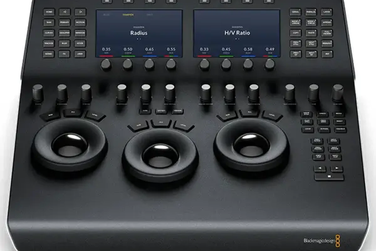 Location Blackmagic Design Resolve Mini Panel - Lightyshare
