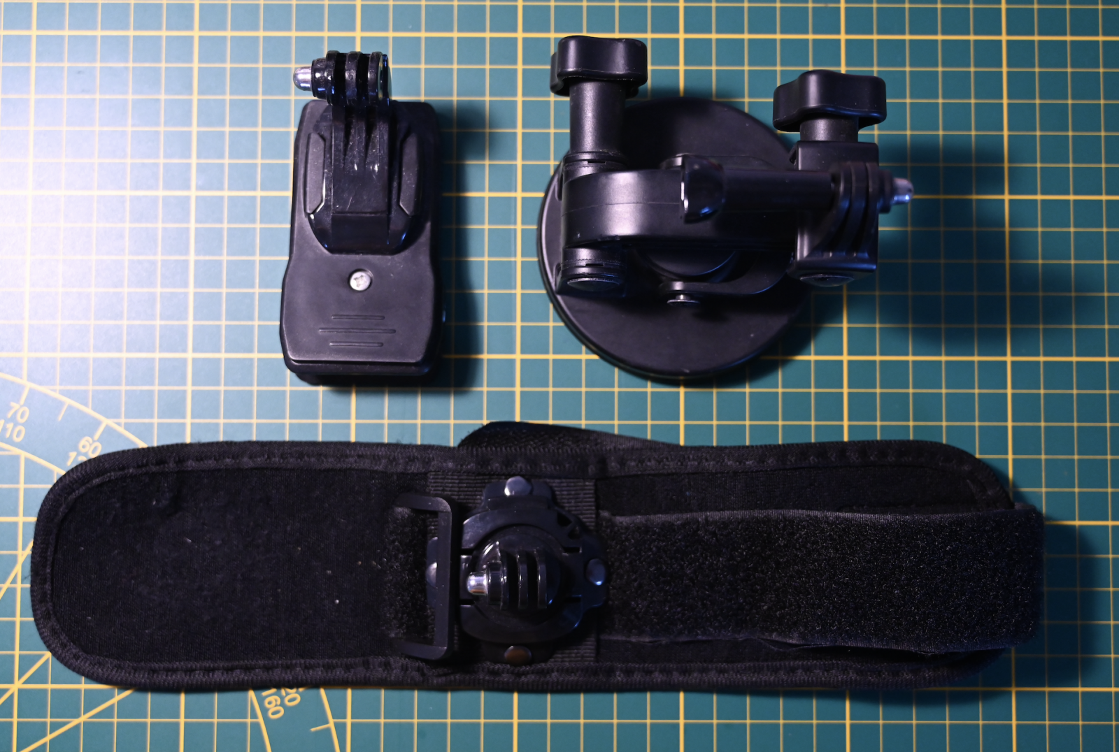 Gopro Hero 7 carte SD 128go + Accesoires - Photo 2 sur 3
