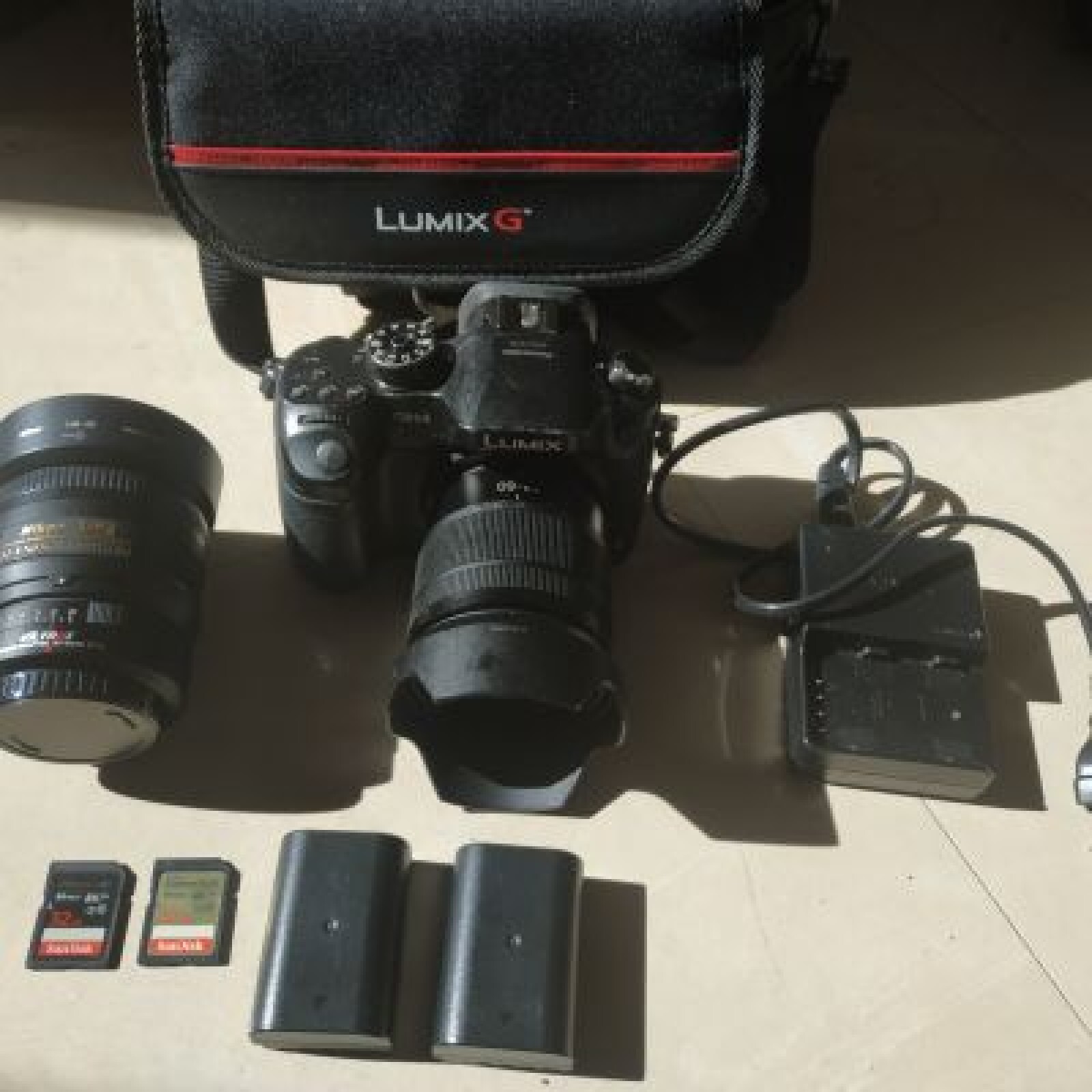 Lumix GH4 + Speedbooster + 2 objectifs - Photo 1 sur 4