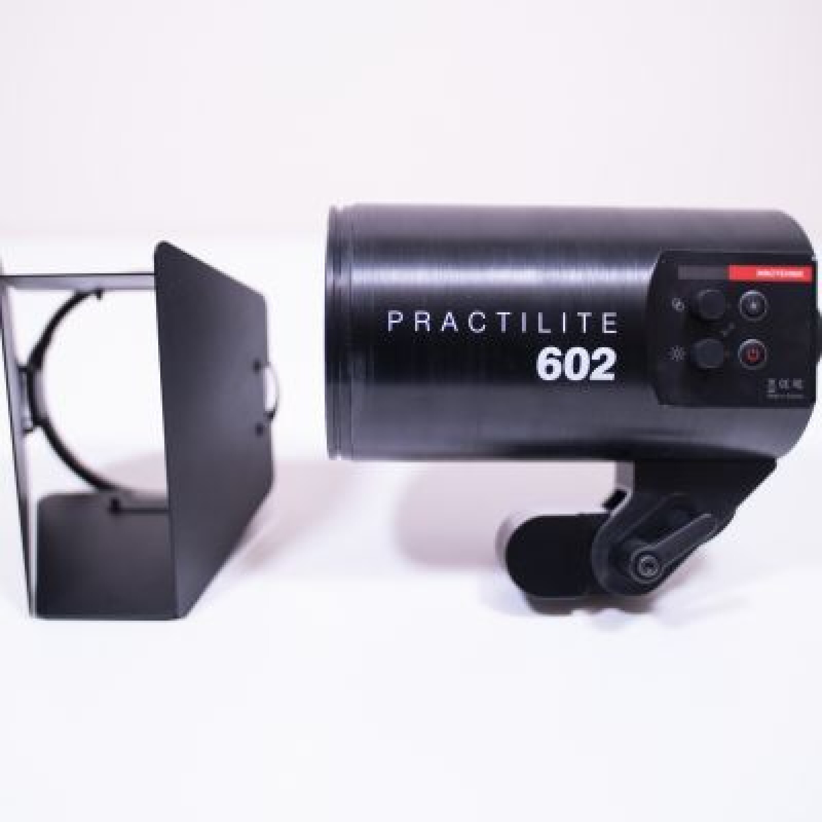 Projecteur Fresnel 90W Kinotehnik Practilite 602 LED Bicolor - Photo 1 sur 4