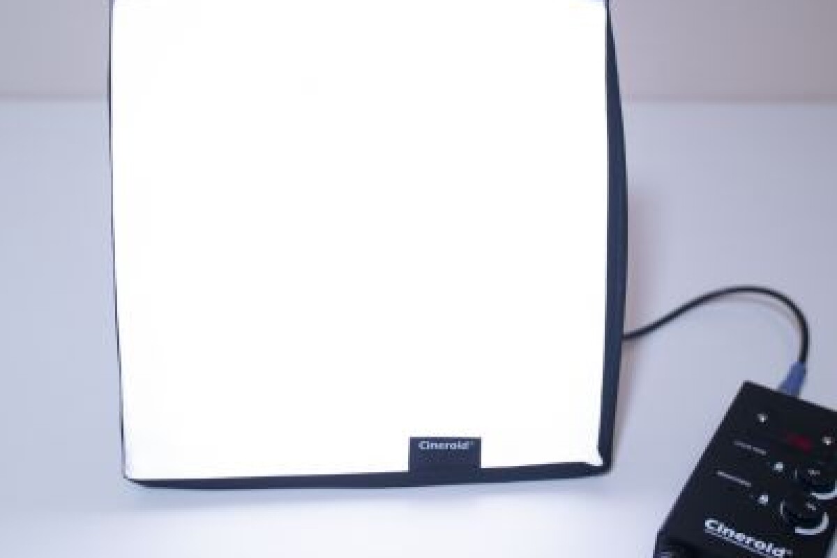 Location Cineroid Panneau LED FL400 - Lightyshare