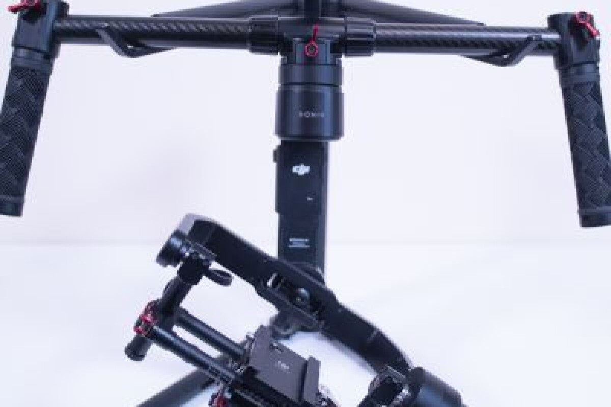 Location DJI Ronin M avec valise de transport - Lightyshare