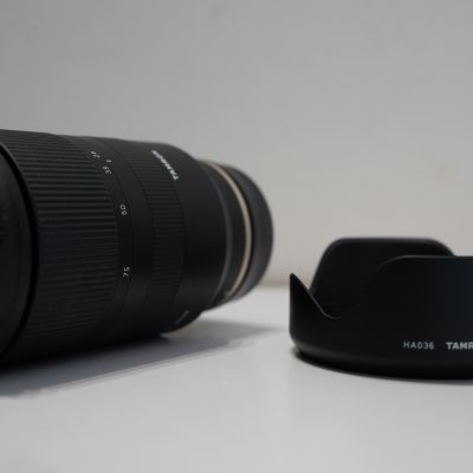 Objectif hybride Tamron 28-75 mm f/2.8 Di III RXD pour Sony FE - Photo 2 sur 2