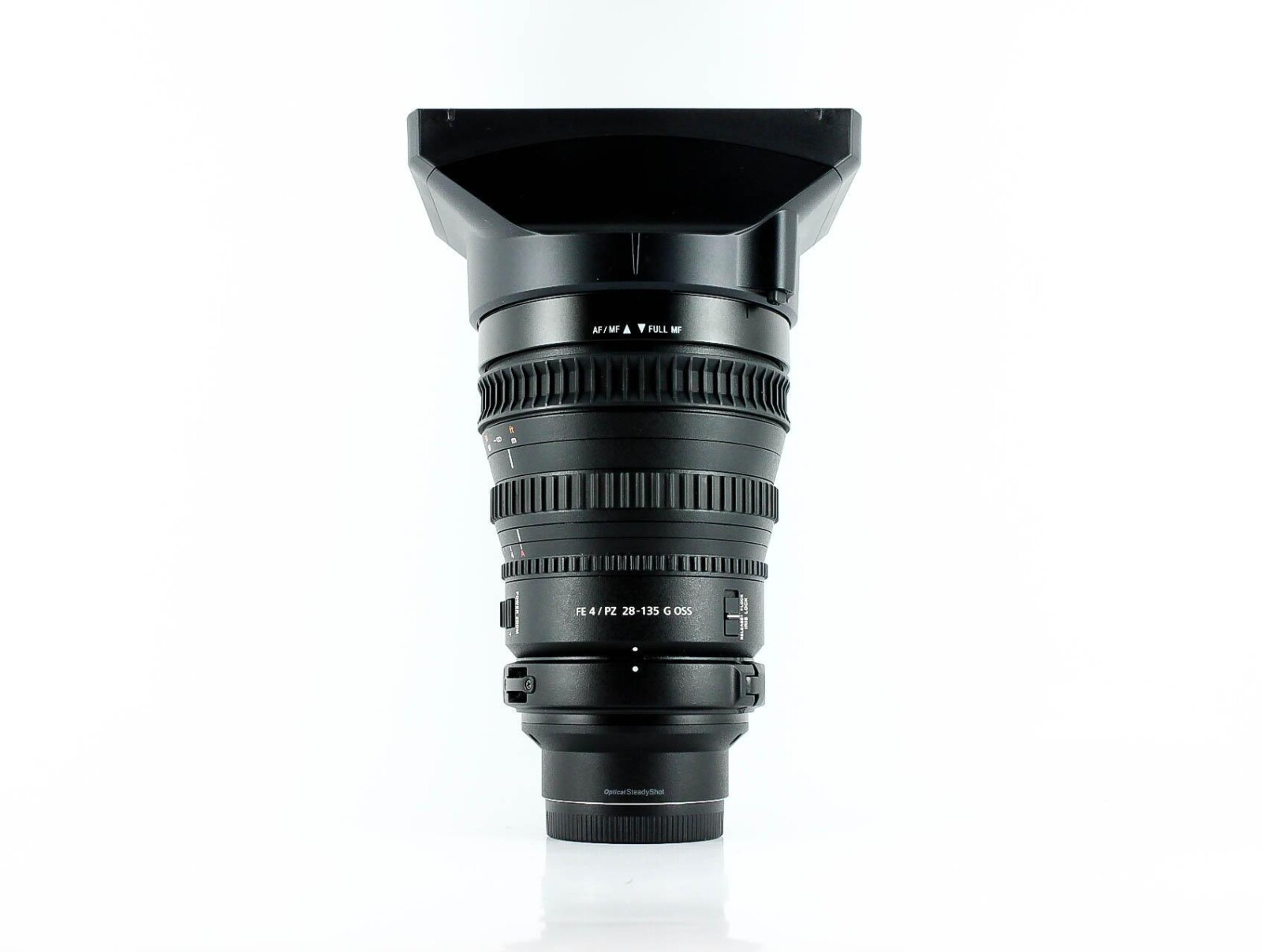 Objectif Sony 28-135mm f/4 G OSS (E-Mount) - Photo 1 sur 3