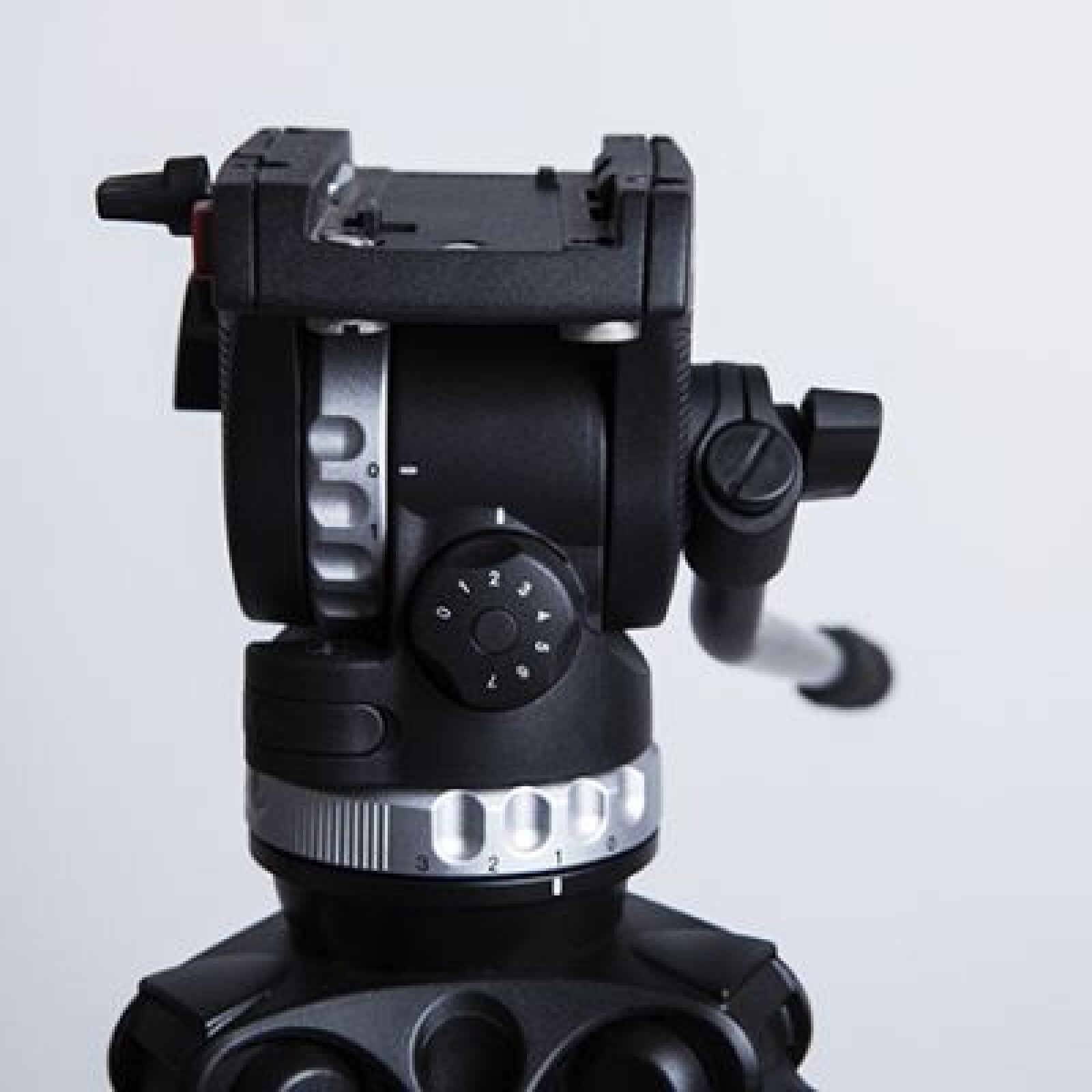 Trépied Sachtler Ace - Photo 2 sur 5