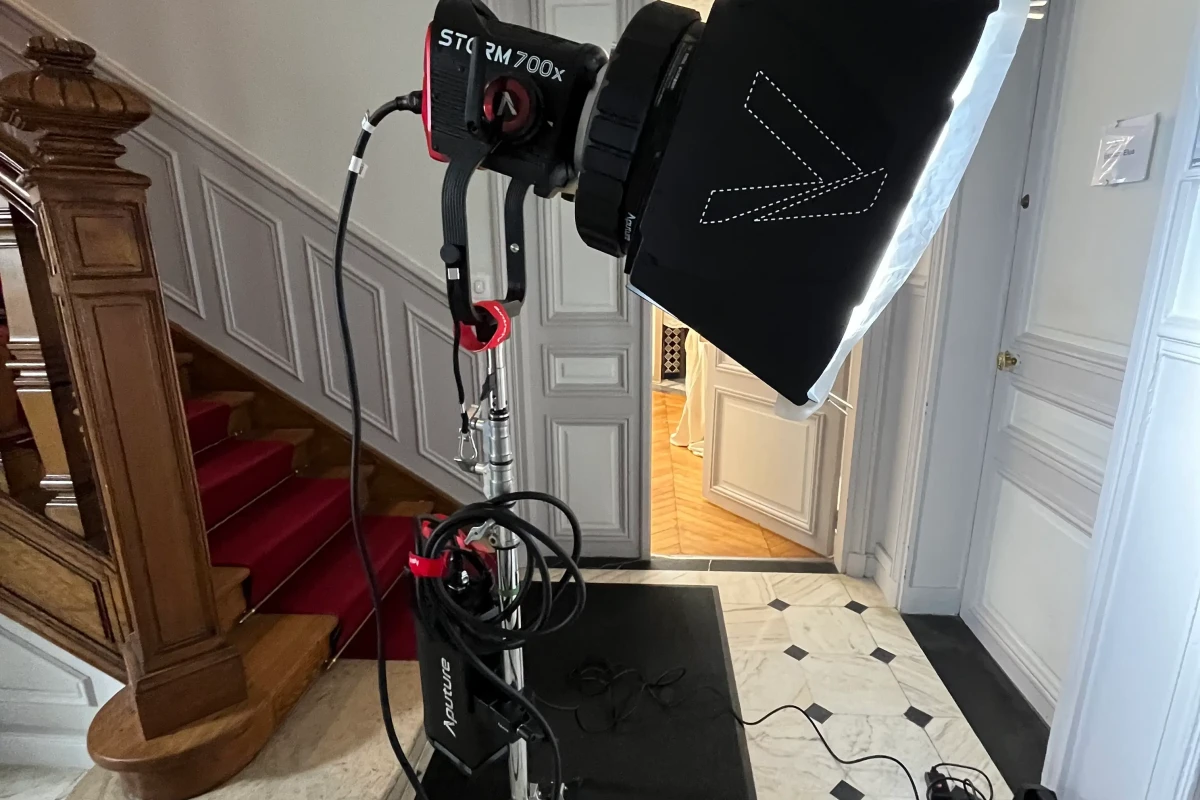 Location Pack Aputure STORM 700x + Fresnel CF10 + Pied 1000 - Lightyshare
