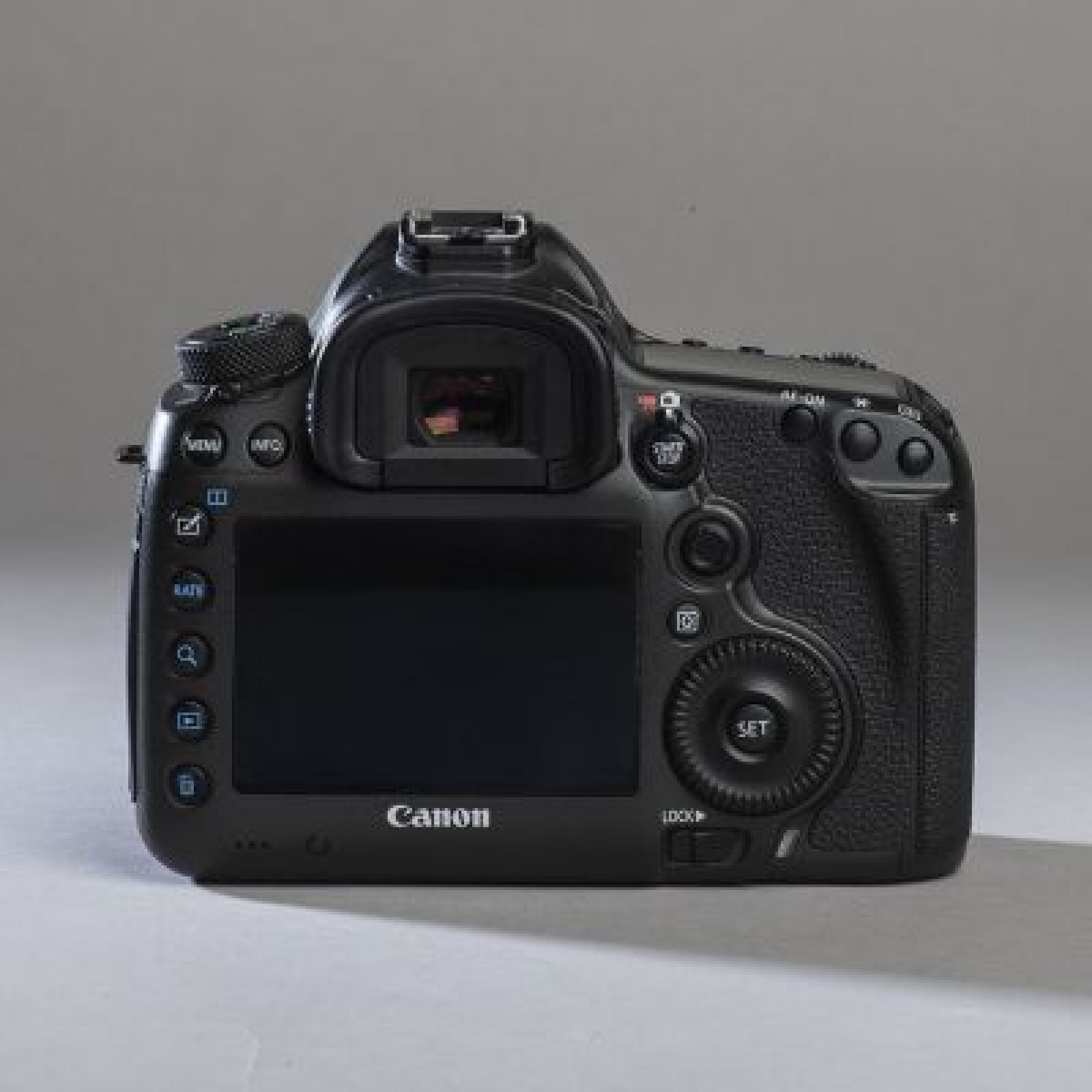 Canon 5D SR - Photo 2 sur 4
