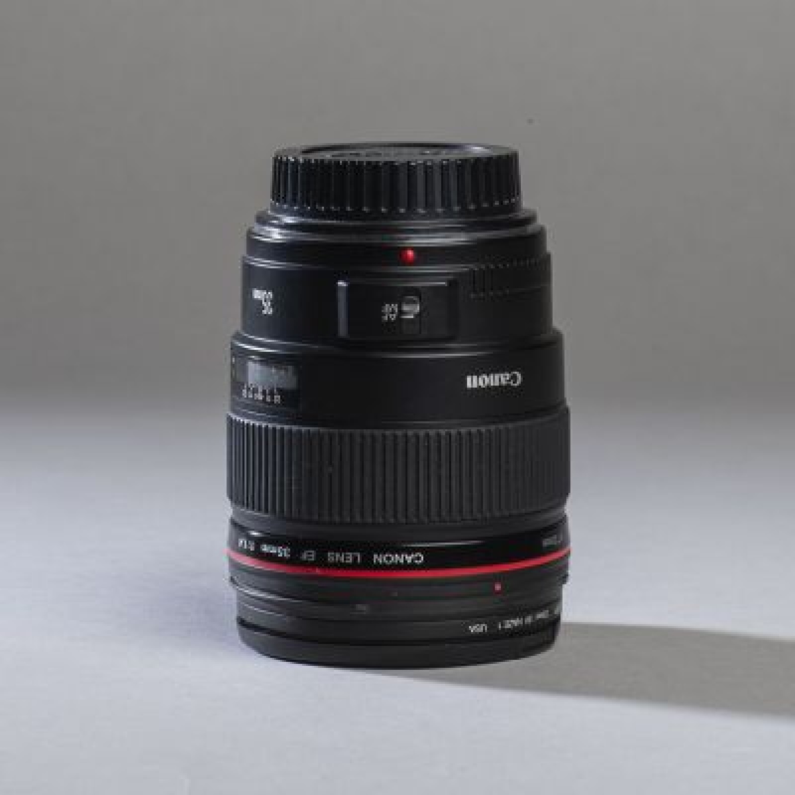 Canon EF 35mm f/1.4L II USM - Photo 1 sur 4