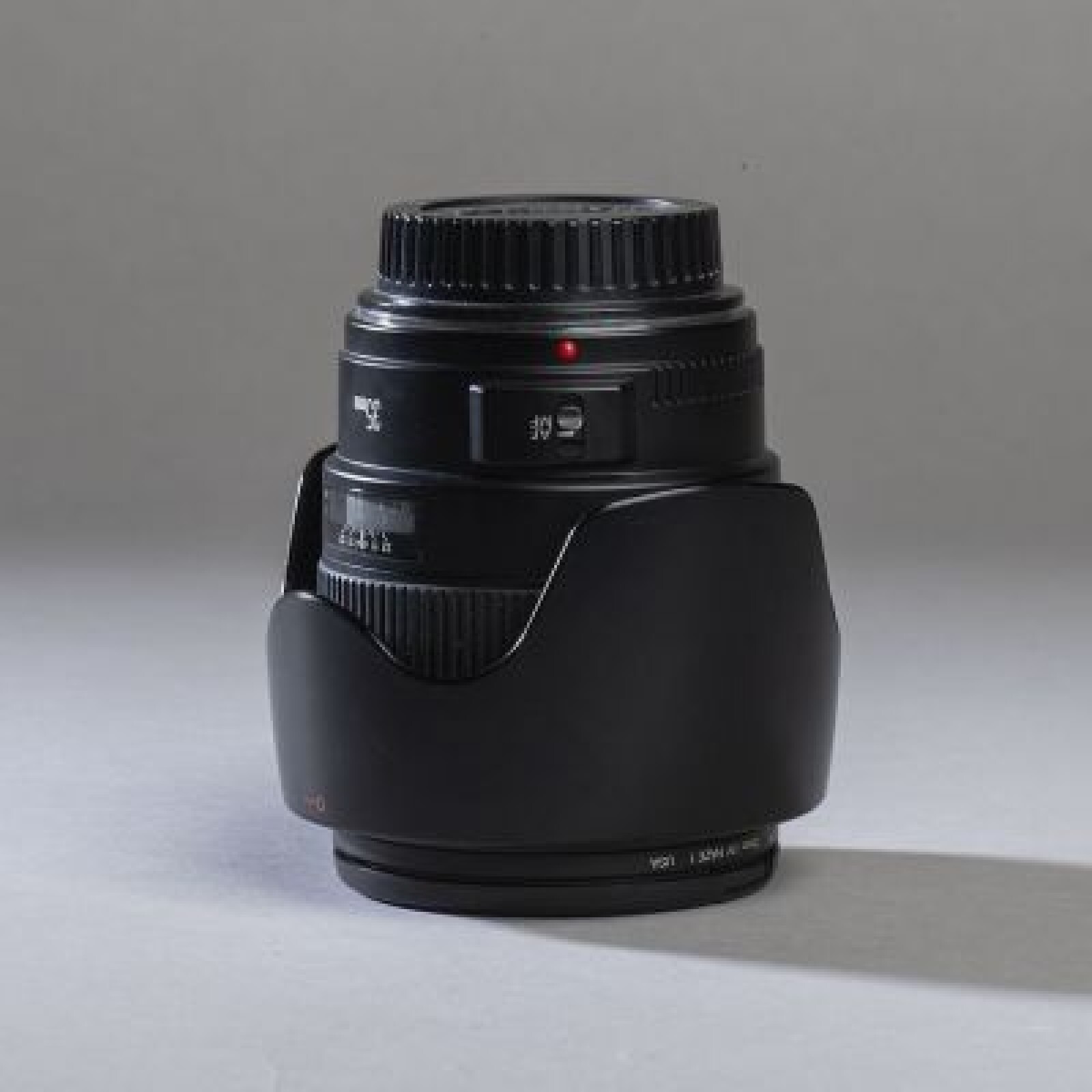 Canon EF 35mm f/1.4L II USM - Photo 2 sur 4