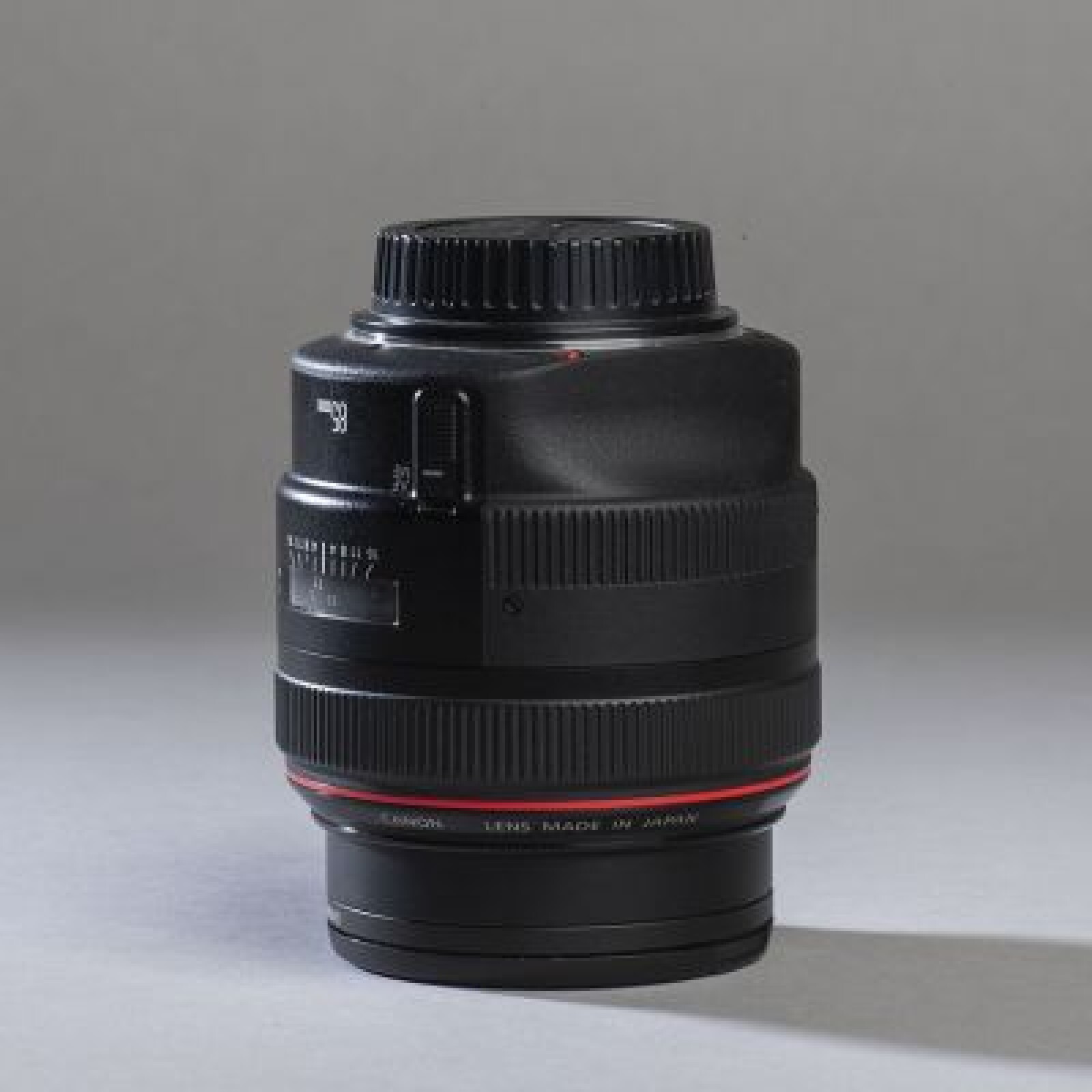 Canon EF 85mm f/1.2L II USM - Photo 1 sur 4