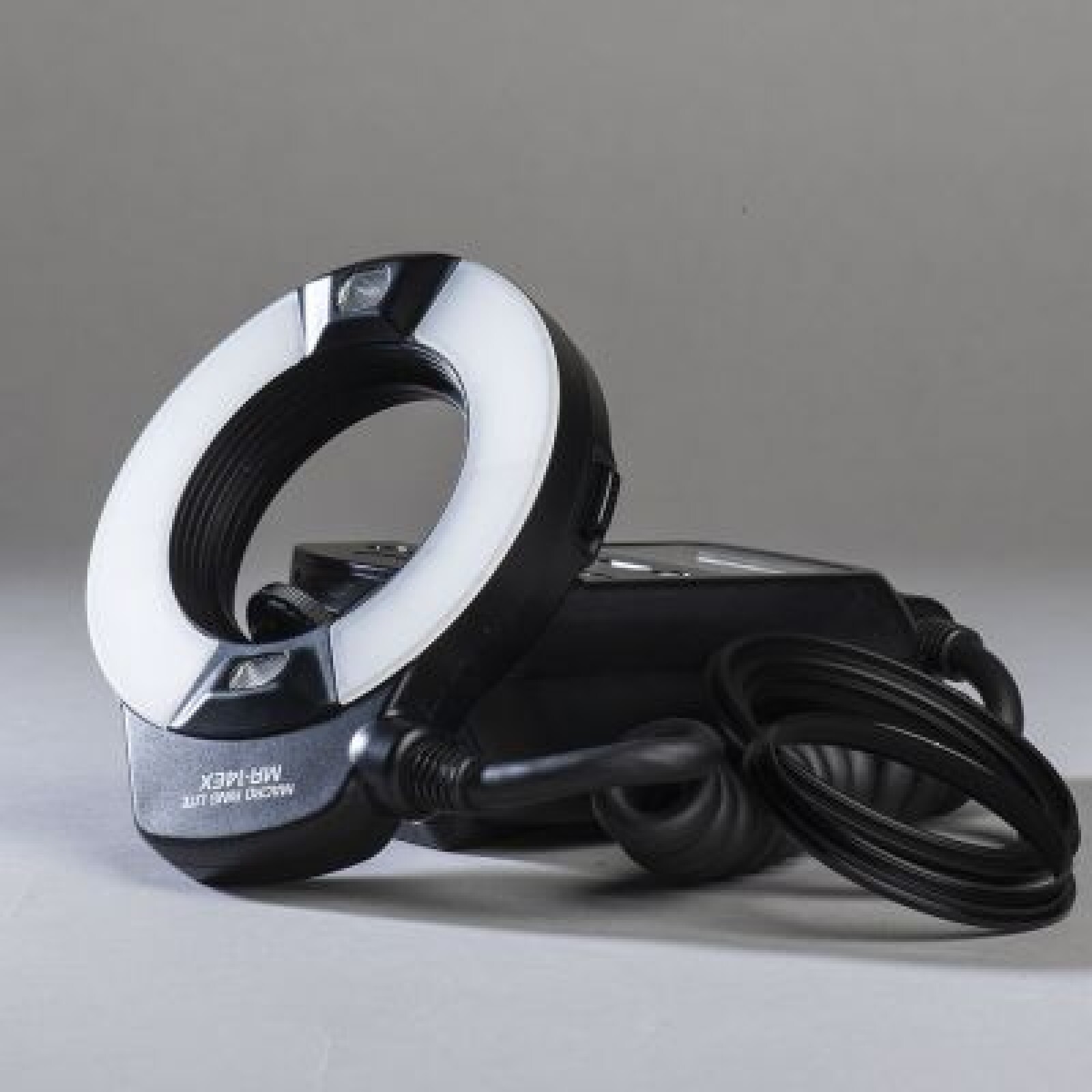 Canon Macro Ring Lite MR-14EX - Photo 2 sur 4
