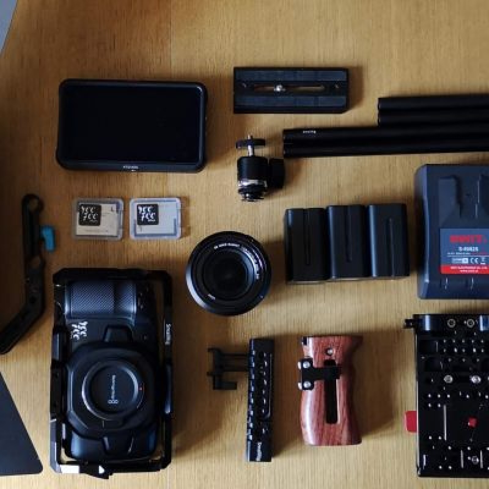 Kit complet - BMPCC 4K - Blackmagic Pocket Cinema Camera 4K + Moniteur Atomos Ninja V - Photo 3 sur 3