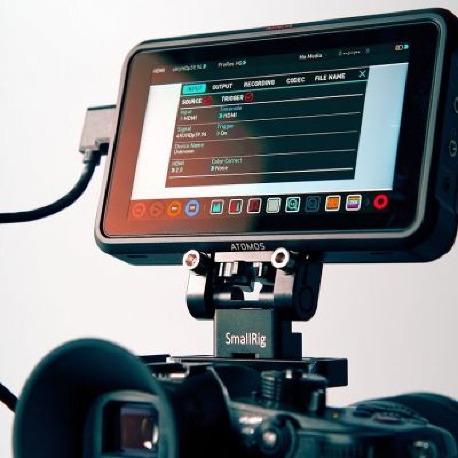 Atomos Ninja V - Moniteur / Enregistreur 4K - 5" - Photo 2 sur 2