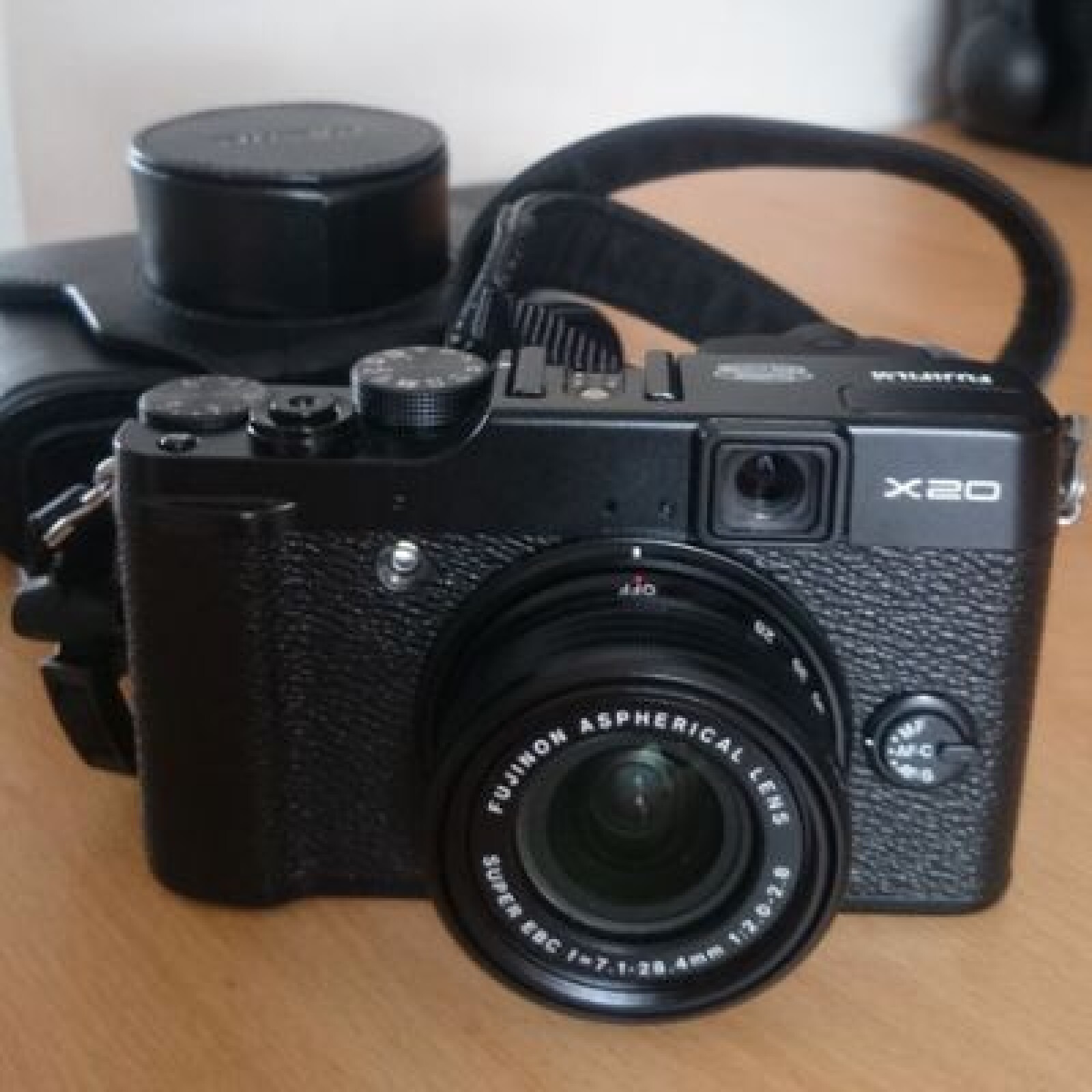 Fujifilm X20 - Compact numérique expert - Photo 1 sur 5
