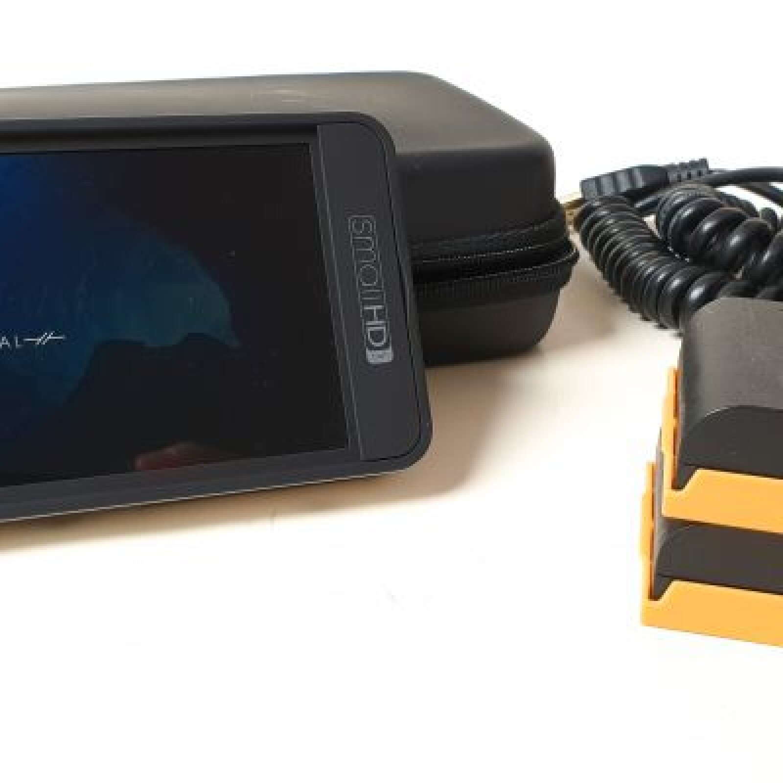 Moniteur Small HD 501 + 4 Batteries - Photo 1 sur 1
