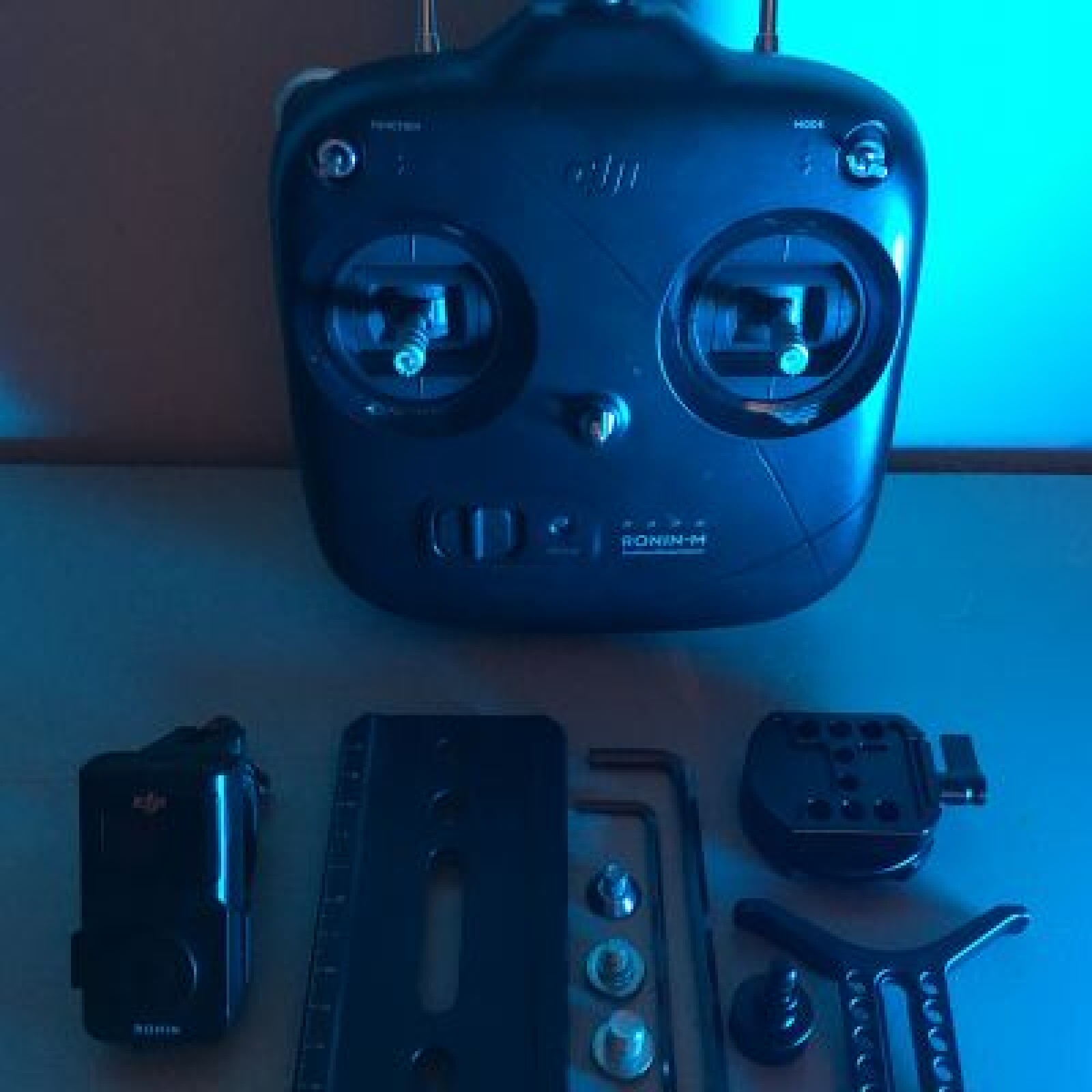 RONIN M + Accessoires - Photo 2 sur 3